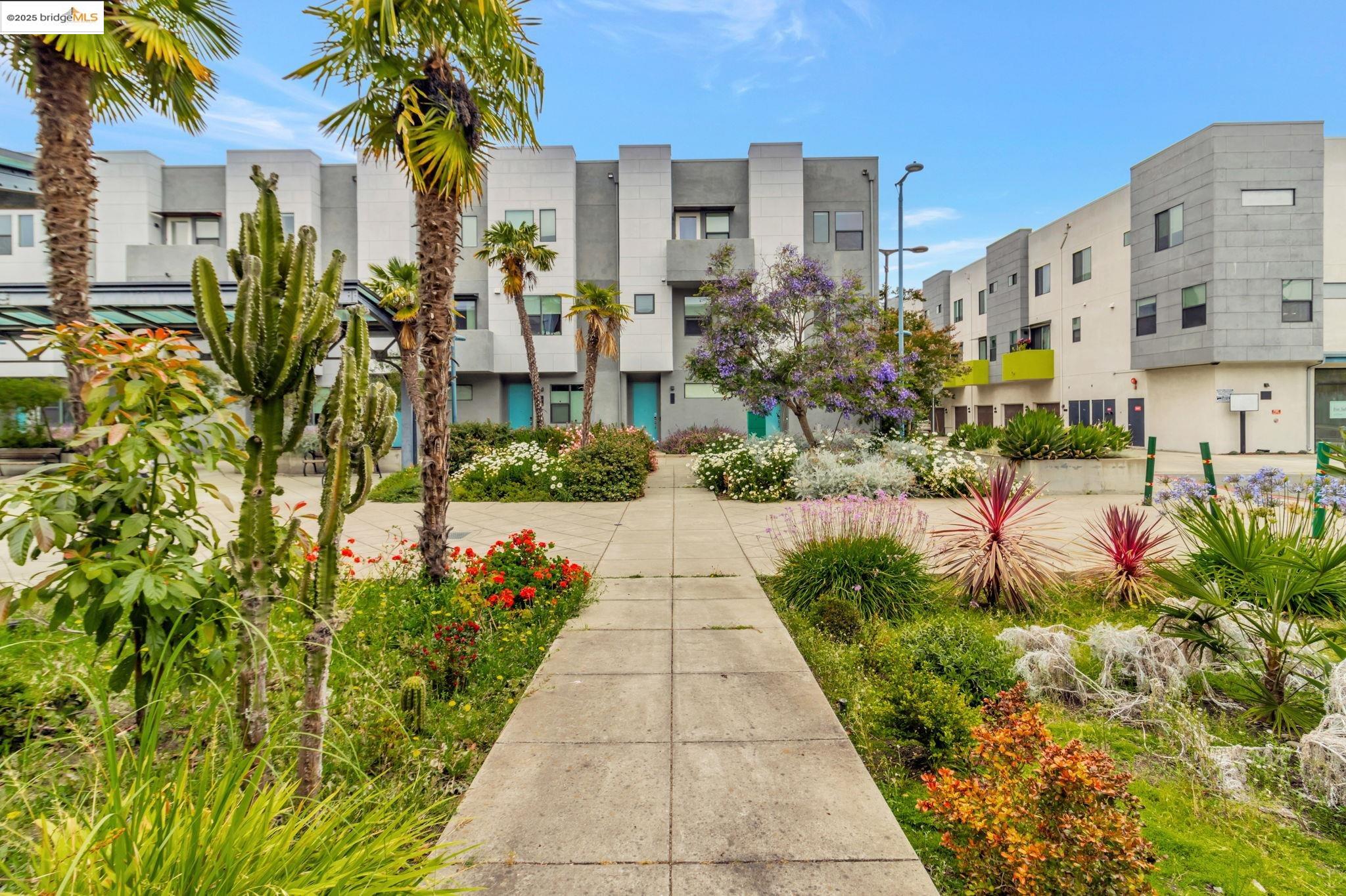 1759 14th st, Oakland, California 94607, 2 Bedrooms Bedrooms, 5 Rooms Rooms,2 BathroomsBathrooms,Residential,For Sale,1759 14th st,41102685