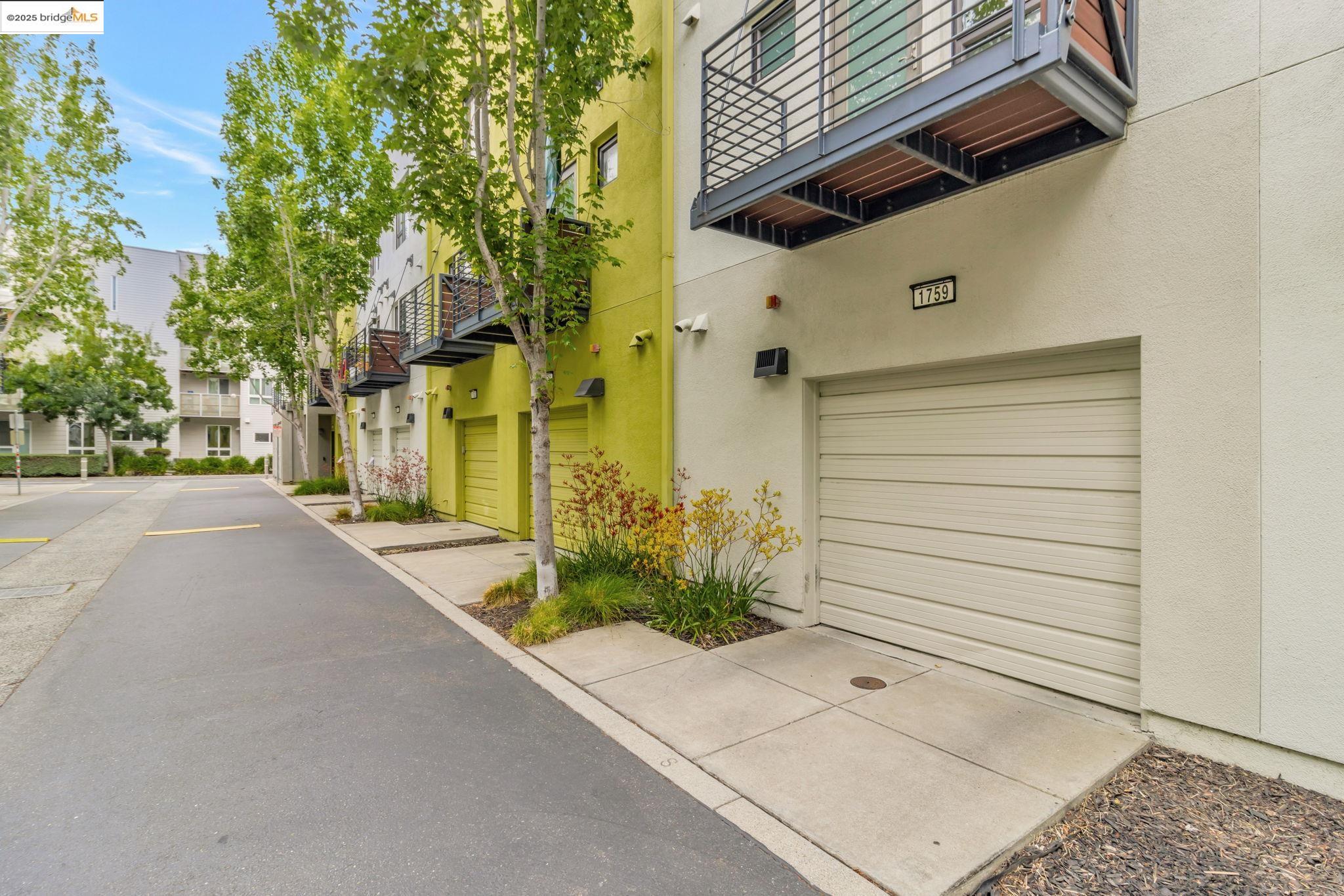 1759 14th st, Oakland, California 94607, 2 Bedrooms Bedrooms, 5 Rooms Rooms,2 BathroomsBathrooms,Residential,For Sale,1759 14th st,41102685