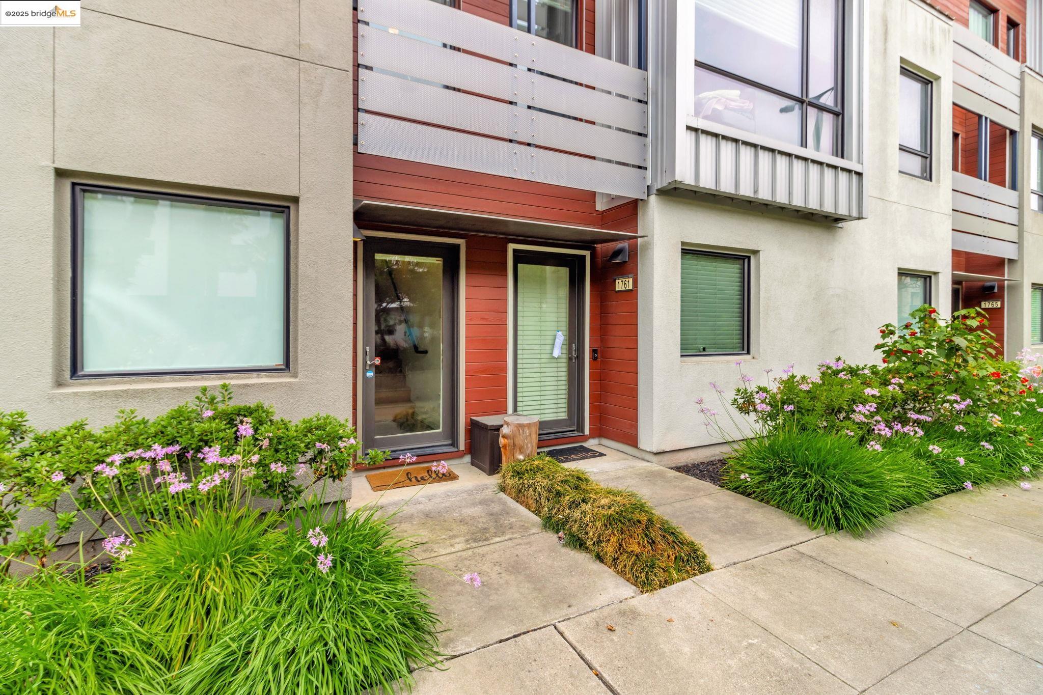 1759 14th st, Oakland, California 94607, 2 Bedrooms Bedrooms, 5 Rooms Rooms,2 BathroomsBathrooms,Residential,For Sale,1759 14th st,41102685