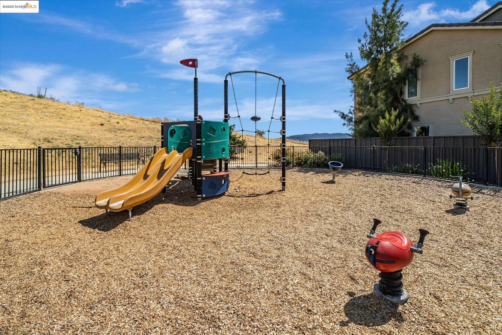Detail Gallery Image 36 of 46 For 2843 Alliston Loop, Dublin,  CA 94568 - 4 Beds | 3 Baths