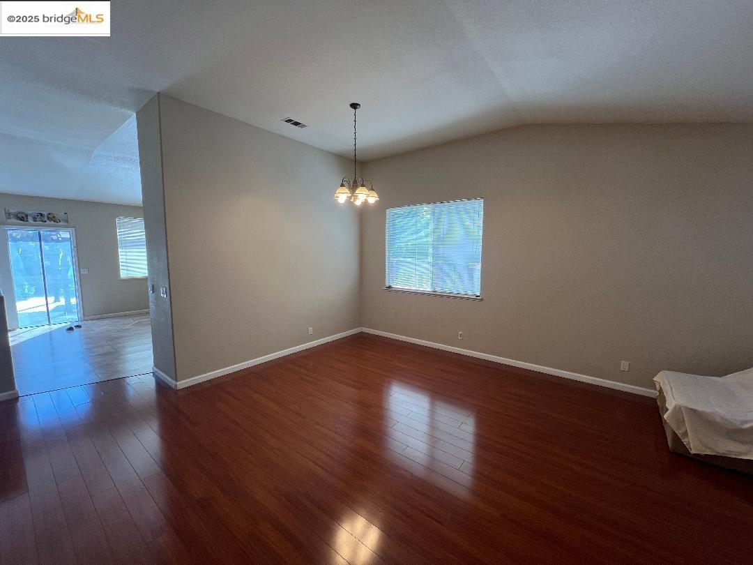 2352 Whitetail Dr, Antioch, California 94531, 3 Bedrooms Bedrooms, 7 Rooms Rooms,2 BathroomsBathrooms,Residential Lease,For Rent,2352 Whitetail Dr,41102689