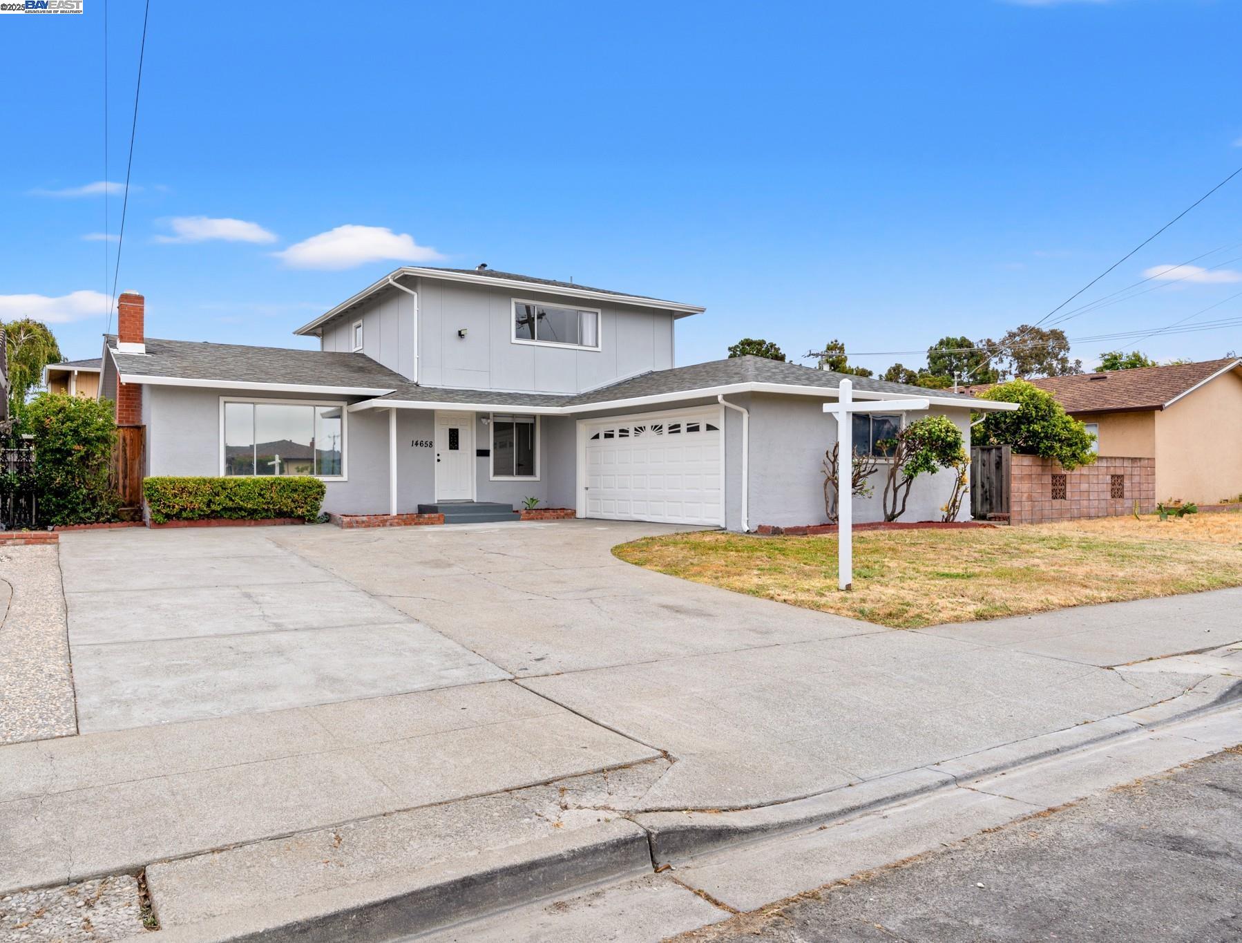 Detail Gallery Image 3 of 37 For 14658 Tiburon Road, San Leandro,  CA 94577 - 5 Beds | 2 Baths