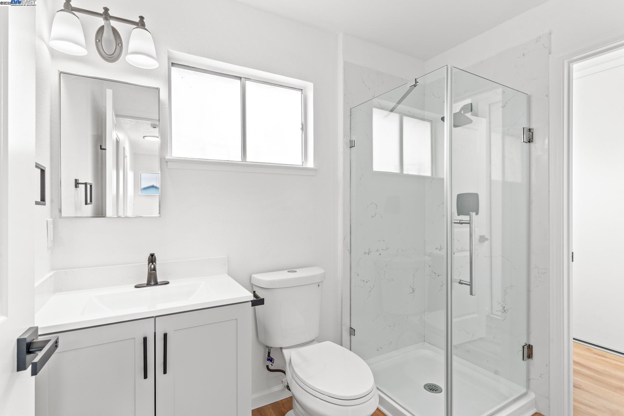 Detail Gallery Image 22 of 37 For 14658 Tiburon Road, San Leandro,  CA 94577 - 5 Beds | 2 Baths