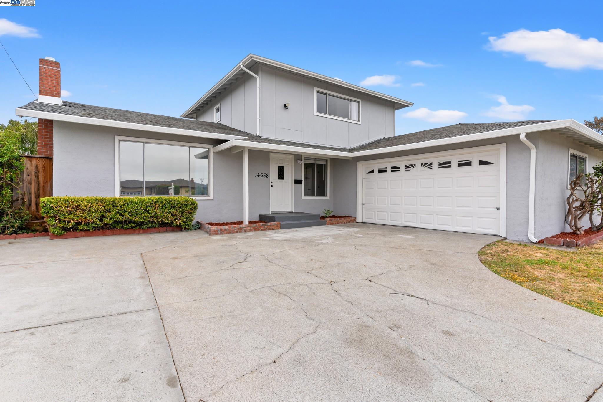 Detail Gallery Image 4 of 37 For 14658 Tiburon Road, San Leandro,  CA 94577 - 5 Beds | 2 Baths