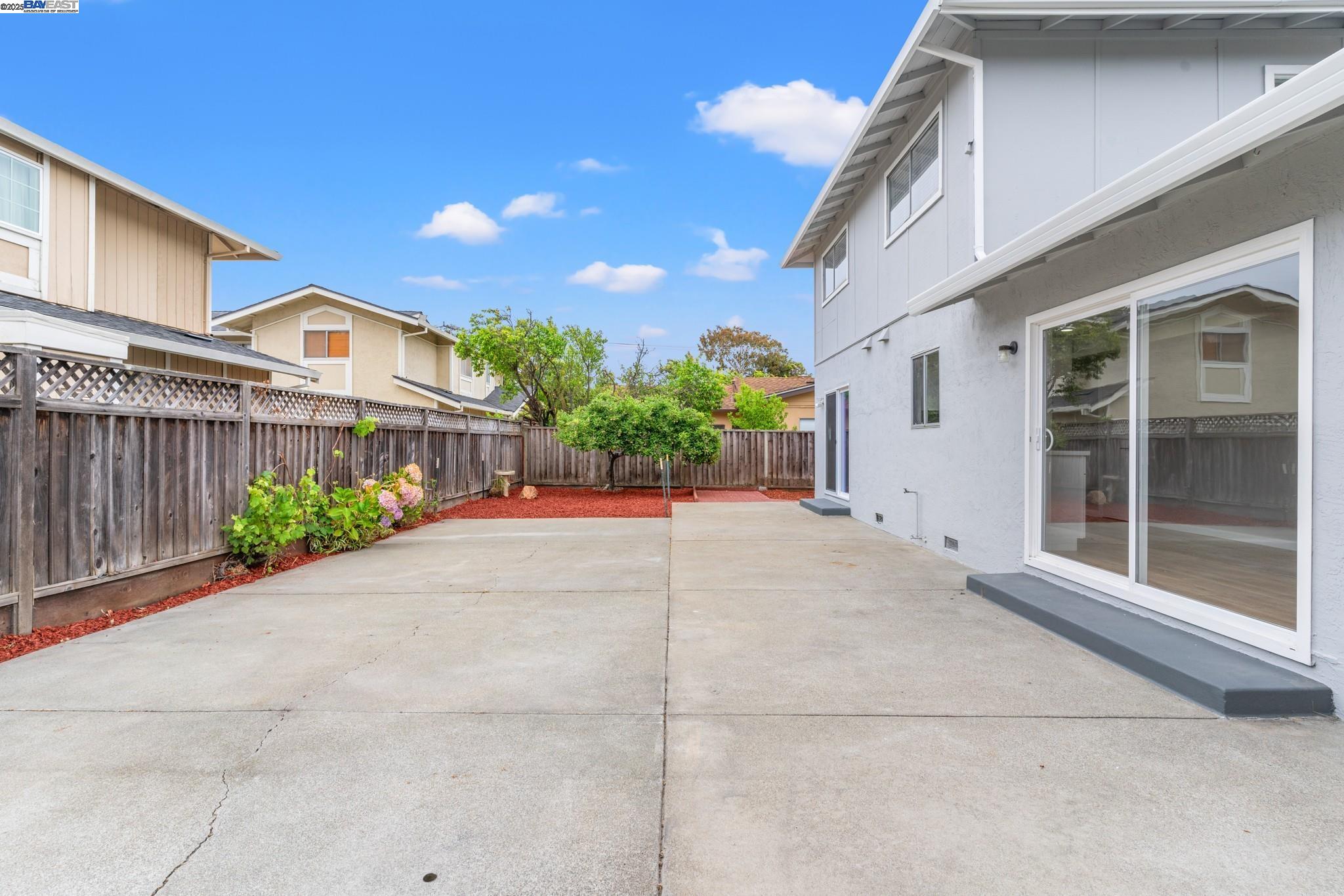 Detail Gallery Image 33 of 37 For 14658 Tiburon Road, San Leandro,  CA 94577 - 5 Beds | 2 Baths