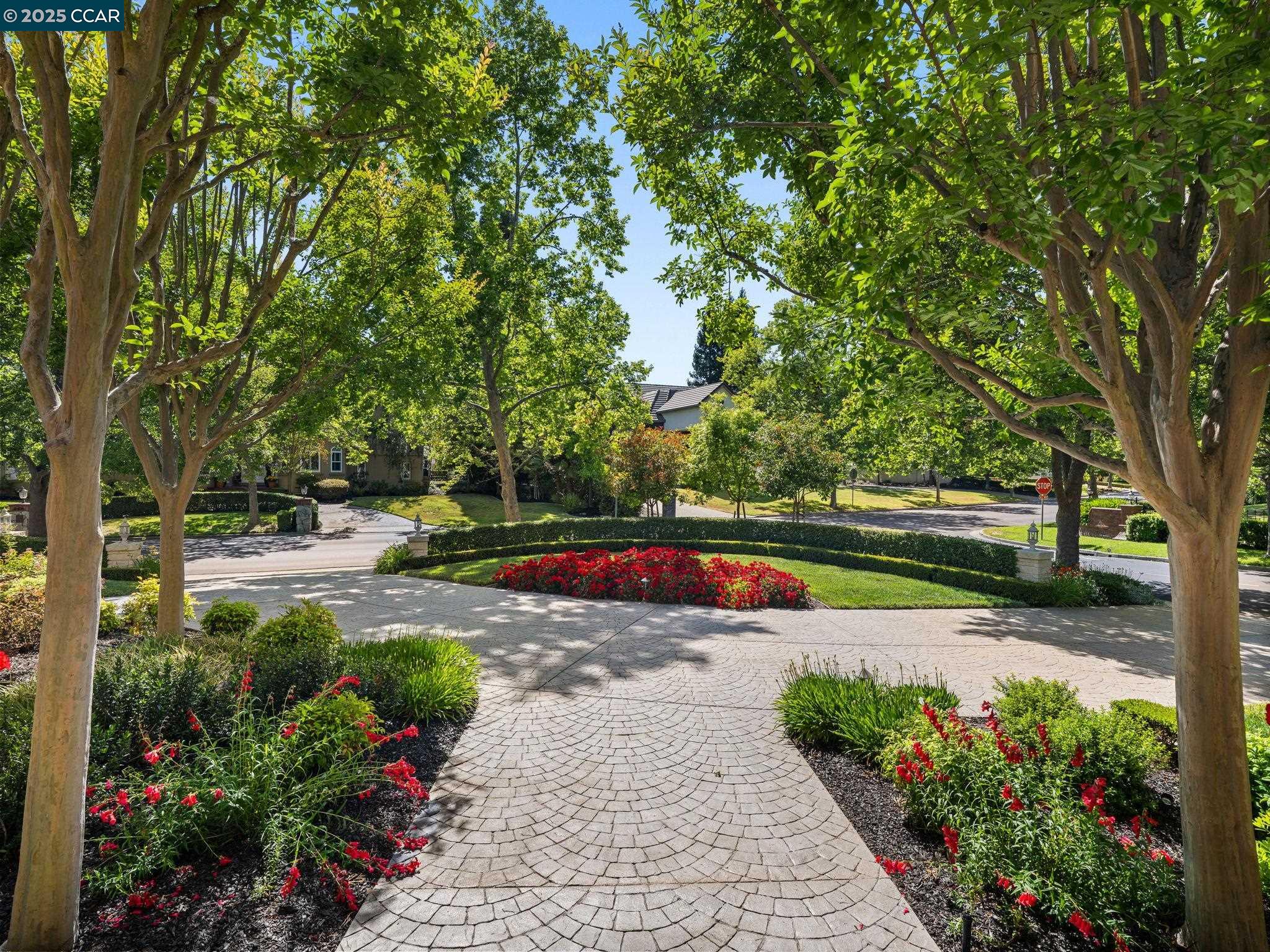 Detail Gallery Image 15 of 60 For 5475 Blackhawk Dr, Danville,  CA 94506 - 5 Beds | 4/1 Baths