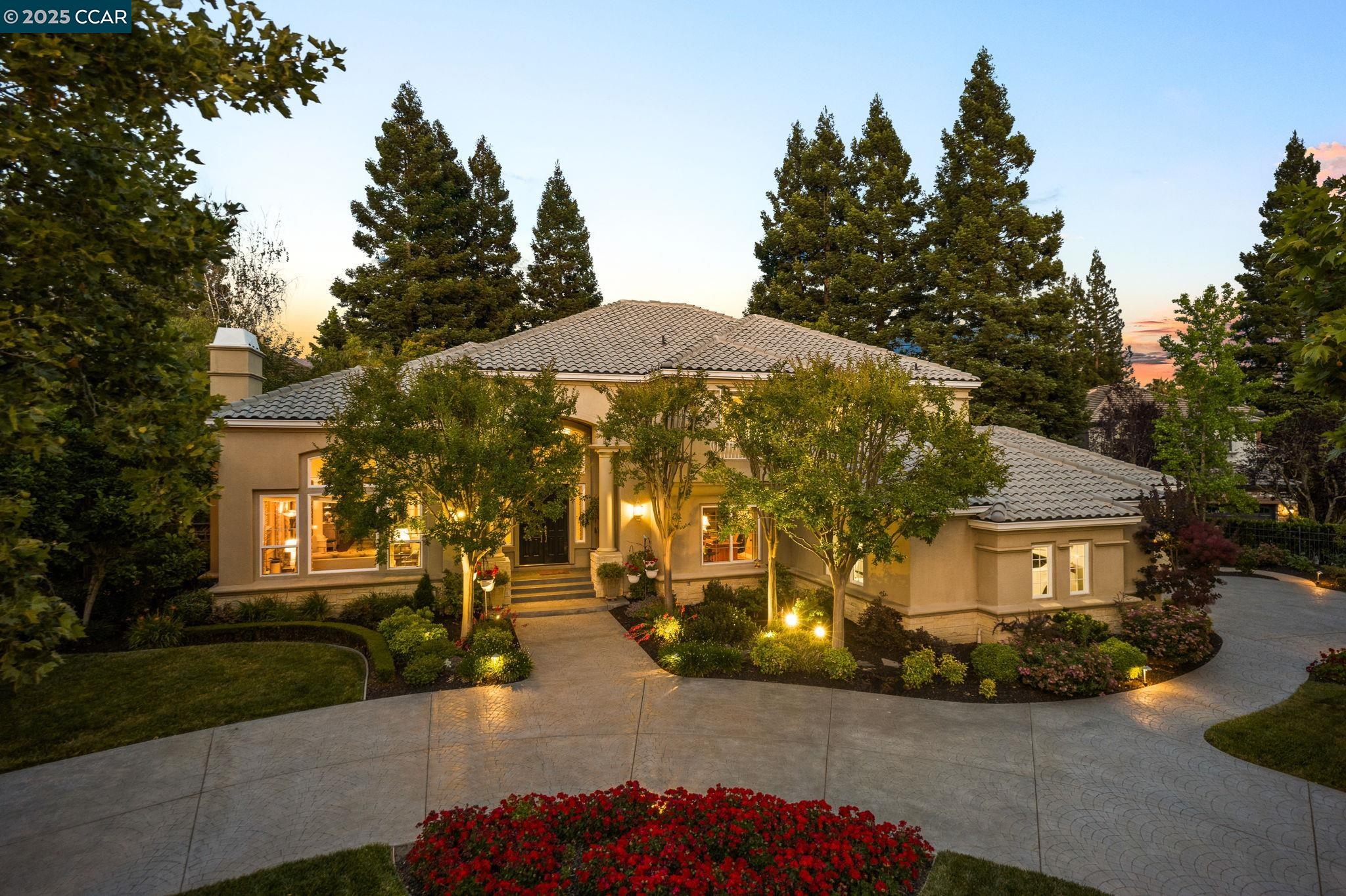 Detail Gallery Image 3 of 60 For 5475 Blackhawk Dr, Danville,  CA 94506 - 5 Beds | 4/1 Baths