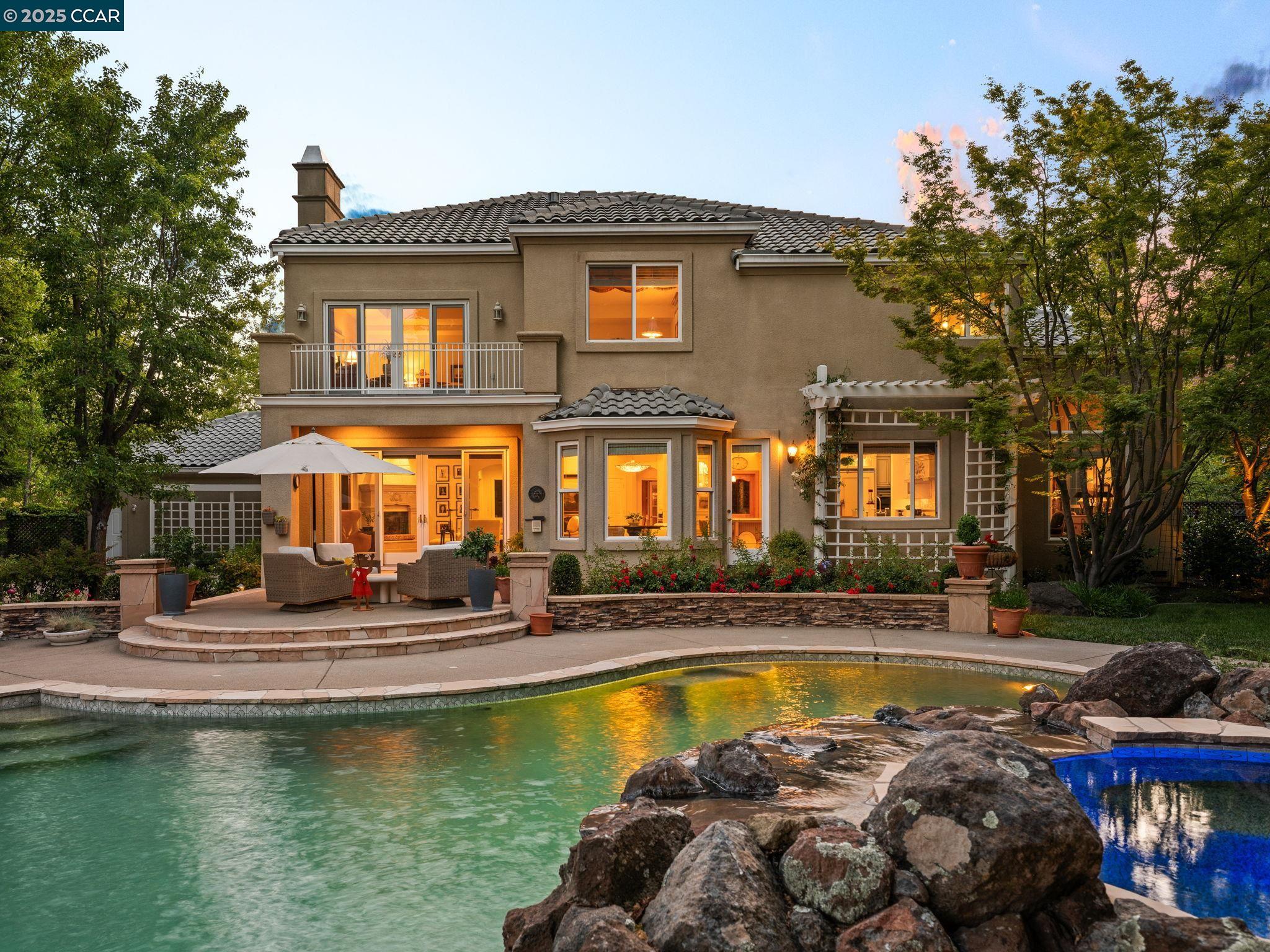 Detail Gallery Image 4 of 60 For 5475 Blackhawk Dr, Danville,  CA 94506 - 5 Beds | 4/1 Baths
