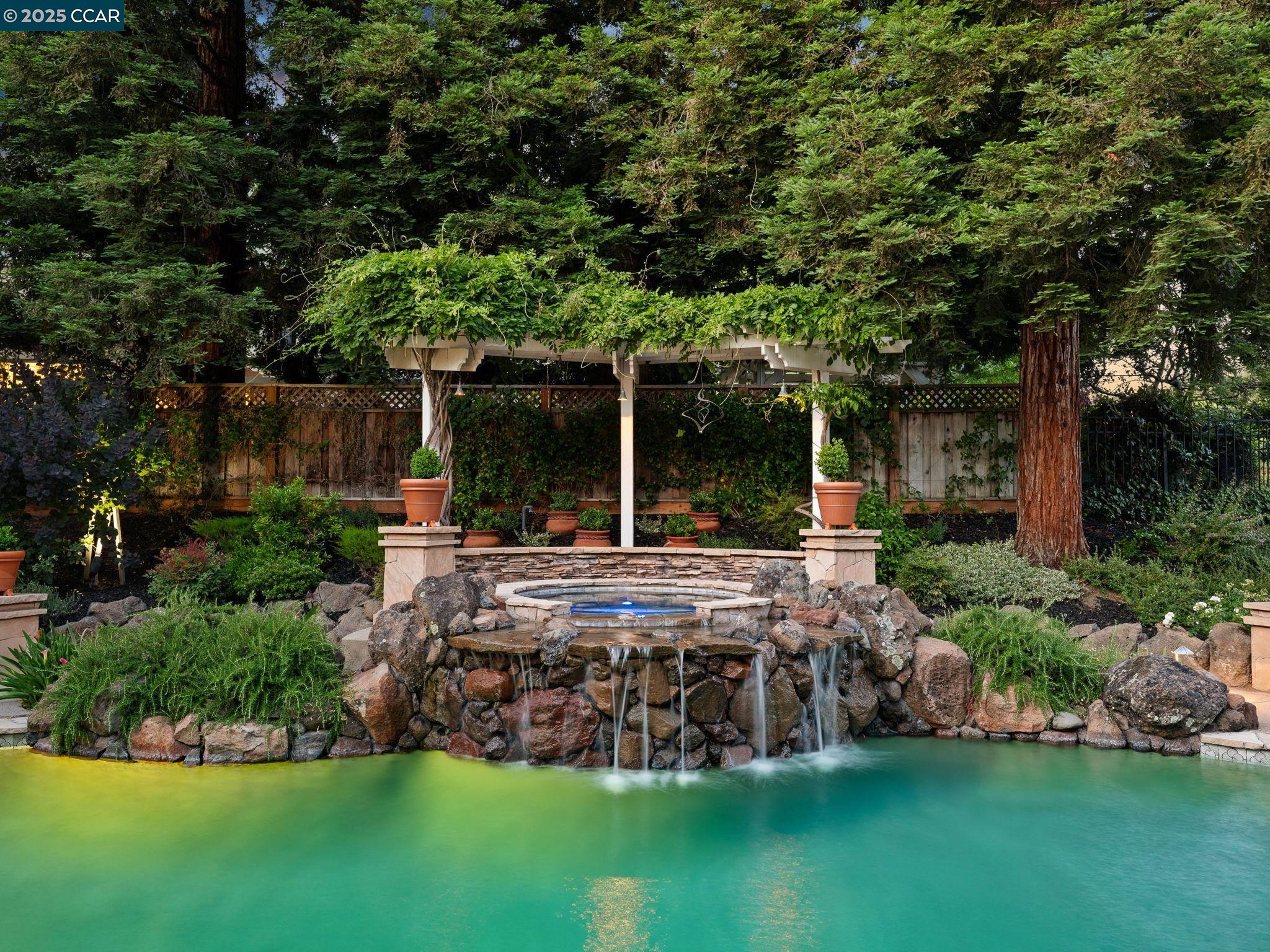 Detail Gallery Image 9 of 60 For 5475 Blackhawk Dr, Danville,  CA 94506 - 5 Beds | 4/1 Baths