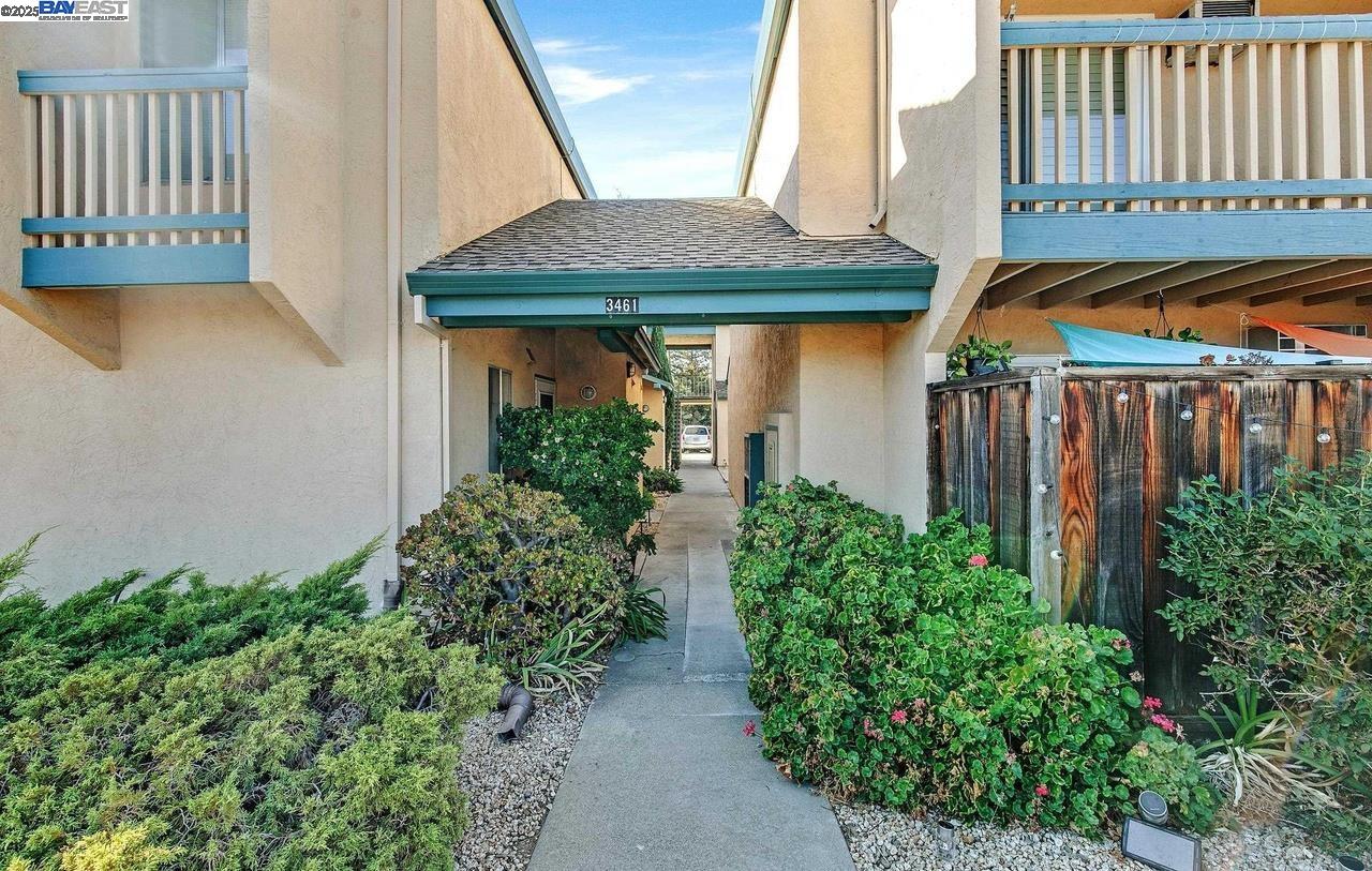 MLS: 41102694 Condo For Sale