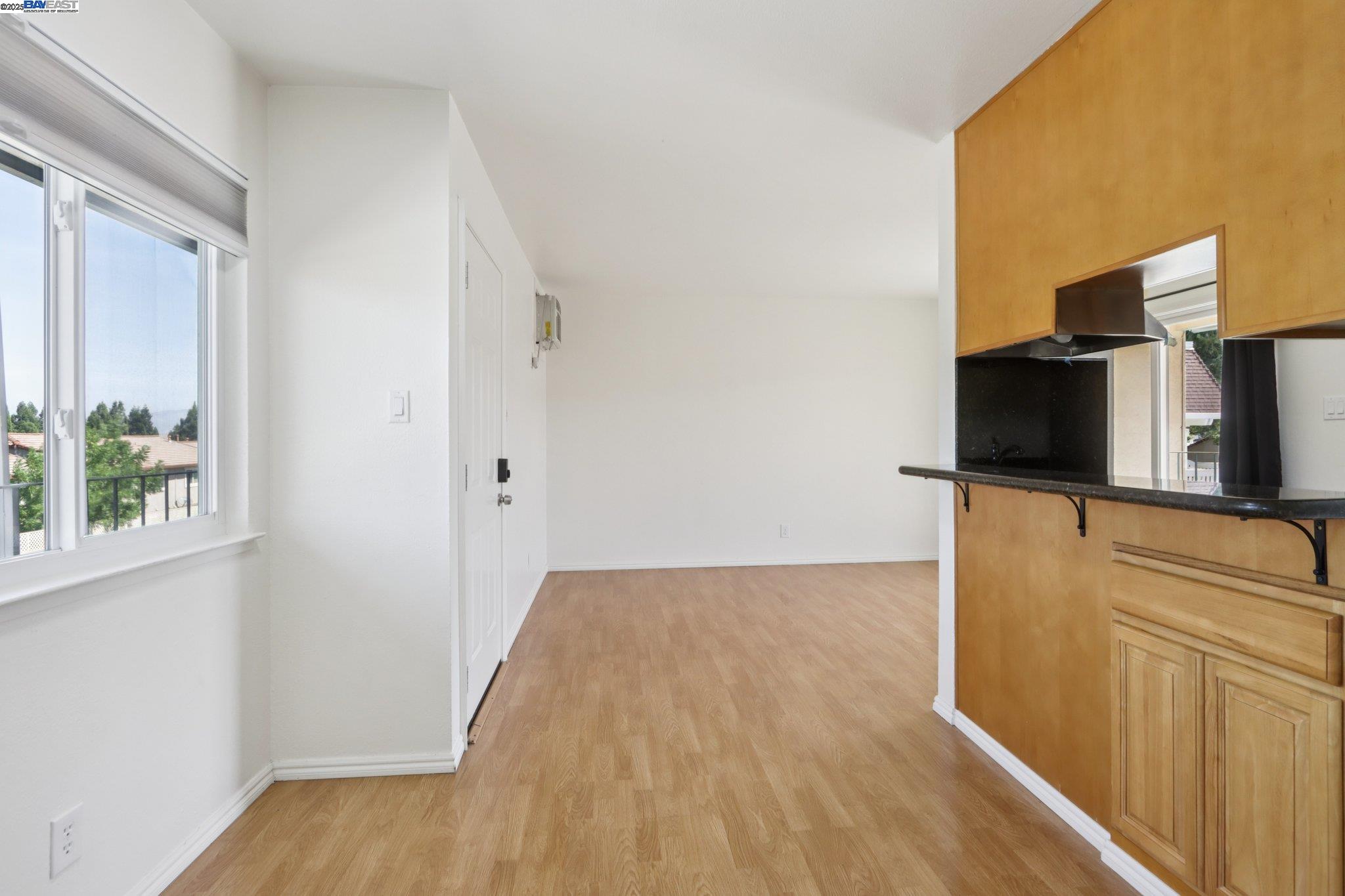 Photo #5: 41102694 Listing 