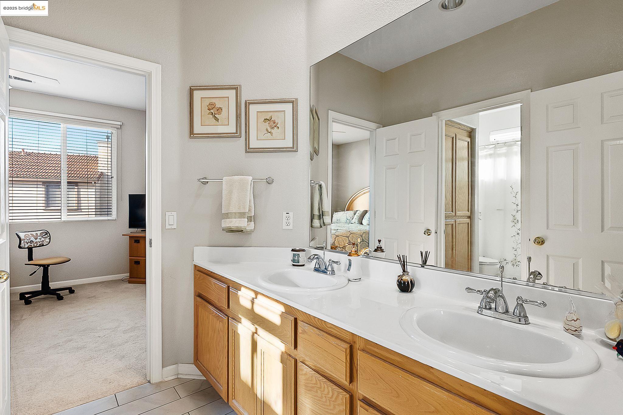 Detail Gallery Image 20 of 32 For 217 Dorchester Ct, Discovery Bay,  CA 94505 - 5 Beds | 4/1 Baths