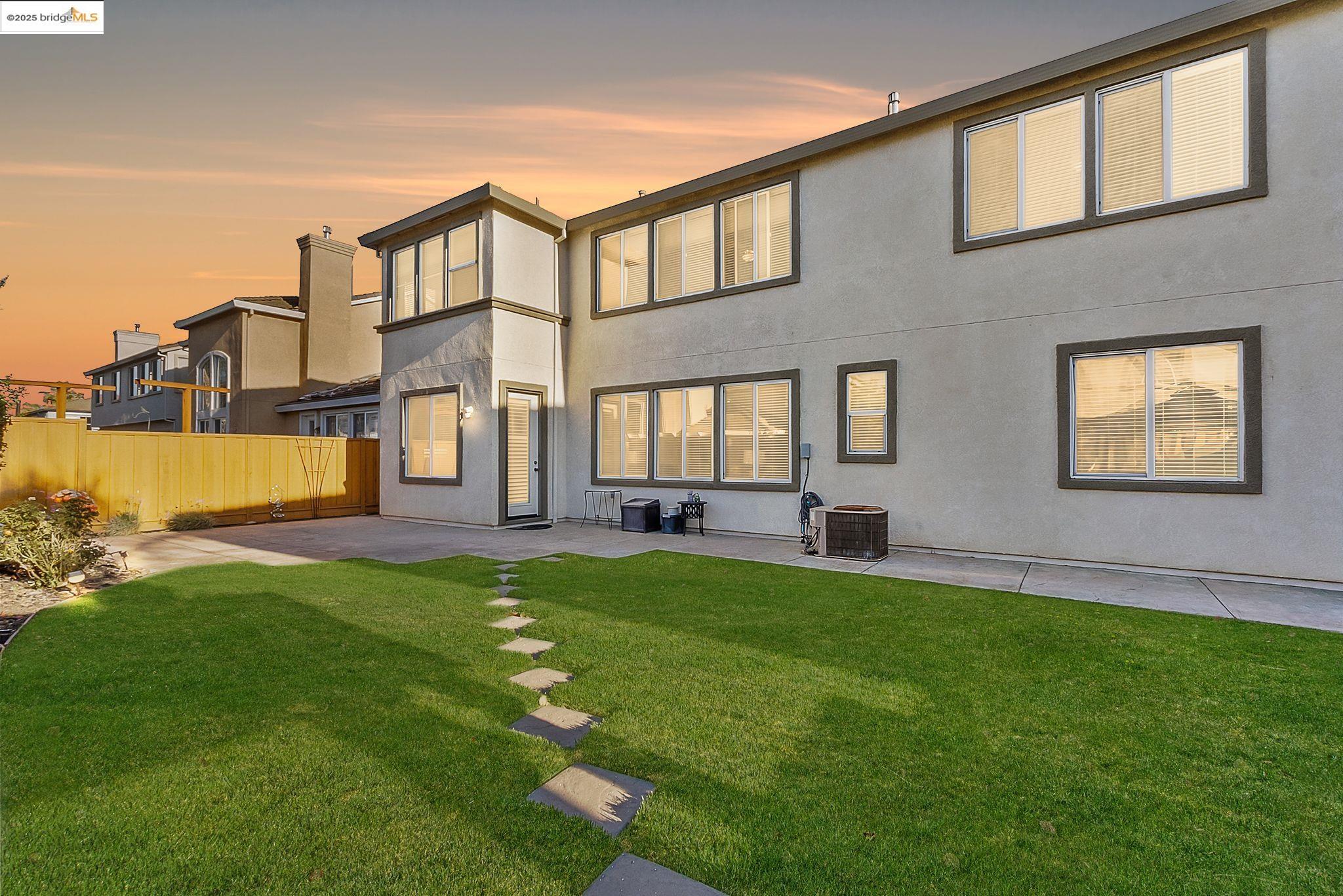 Detail Gallery Image 26 of 32 For 217 Dorchester Ct, Discovery Bay,  CA 94505 - 5 Beds | 4/1 Baths