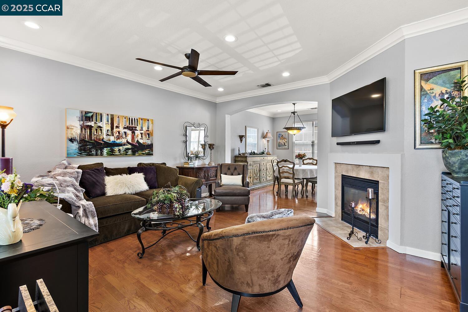 Photo #6: 41102705 Listing 