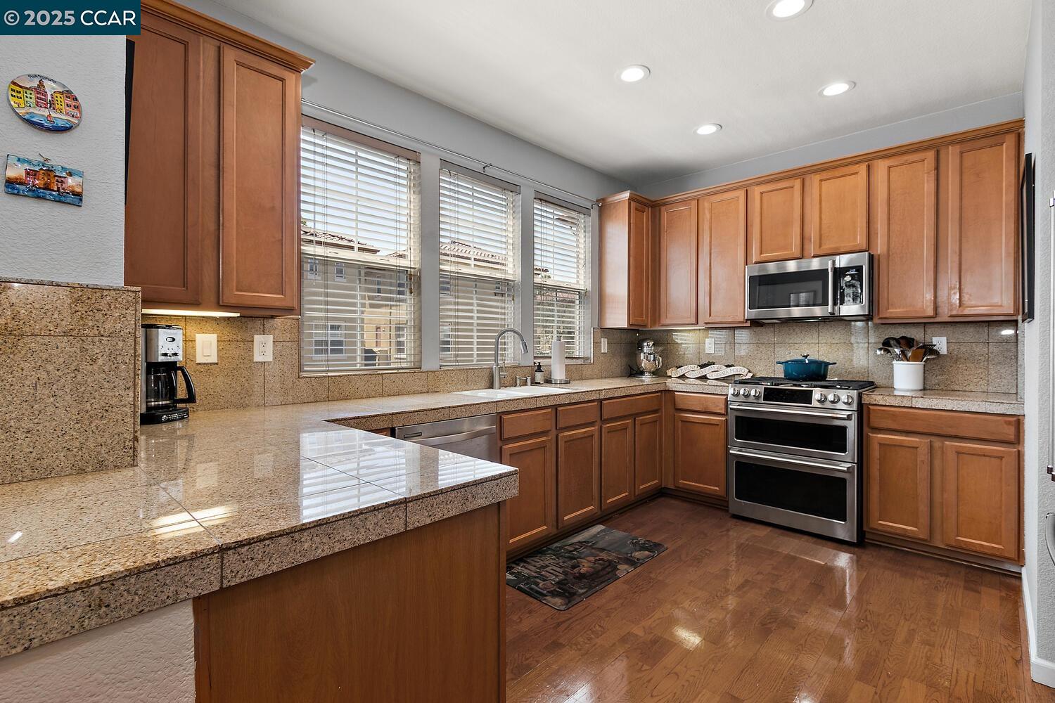 Photo #8: 41102705 Listing: Photo #8