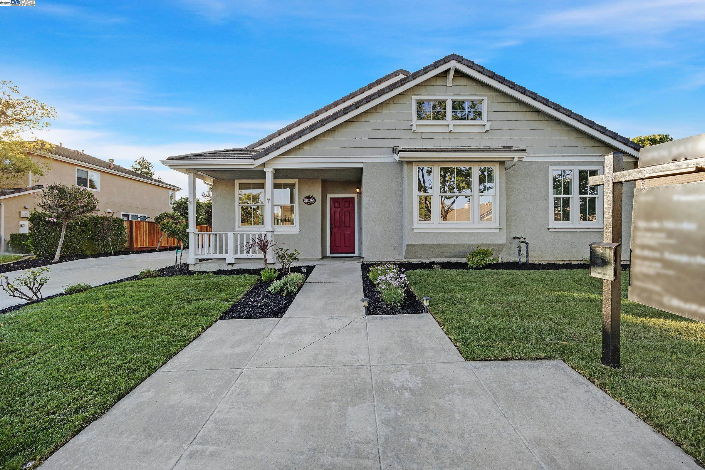 Detail Gallery Image 2 of 42 For 6424 Altamar Cir., Livermore,  CA 94550 - 4 Beds | 2 Baths