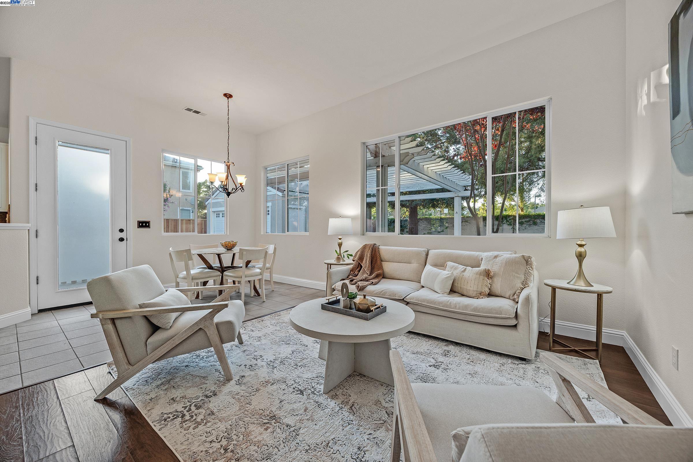 Detail Gallery Image 11 of 42 For 6424 Altamar Cir., Livermore,  CA 94550 - 4 Beds | 2 Baths