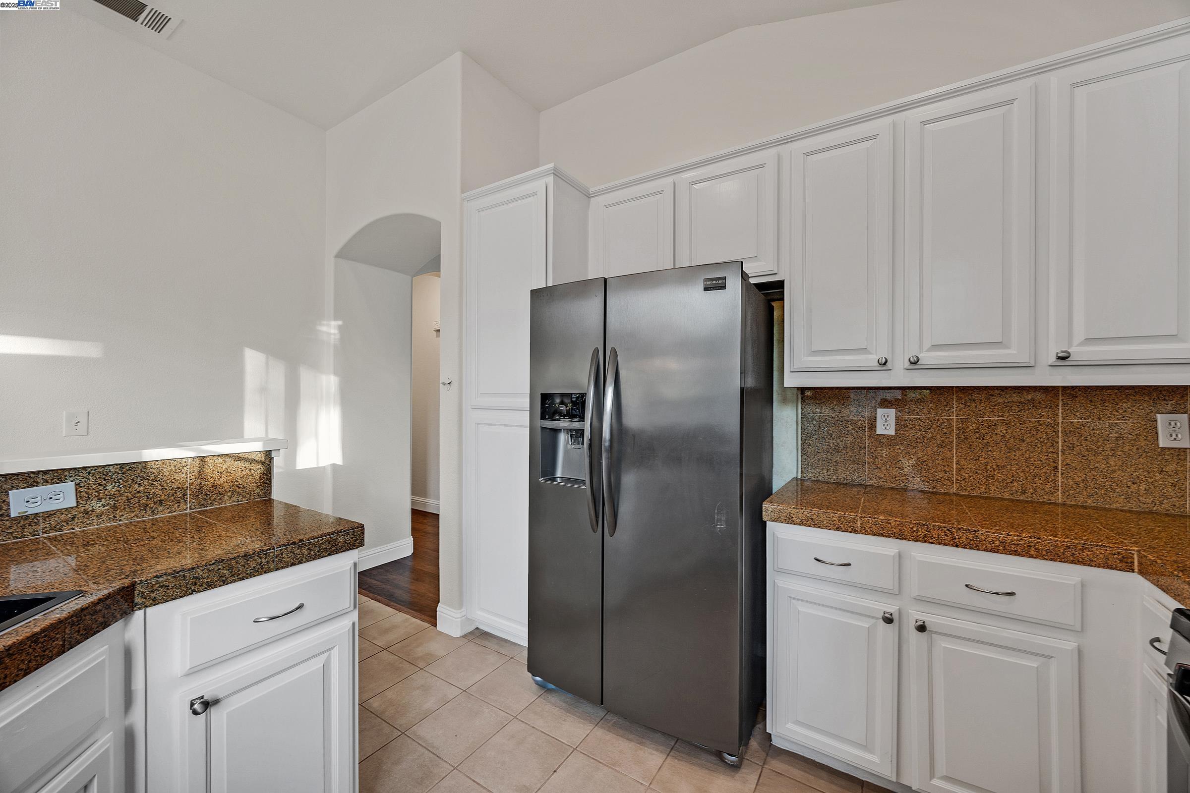 Detail Gallery Image 10 of 42 For 6424 Altamar Cir., Livermore,  CA 94550 - 4 Beds | 2 Baths