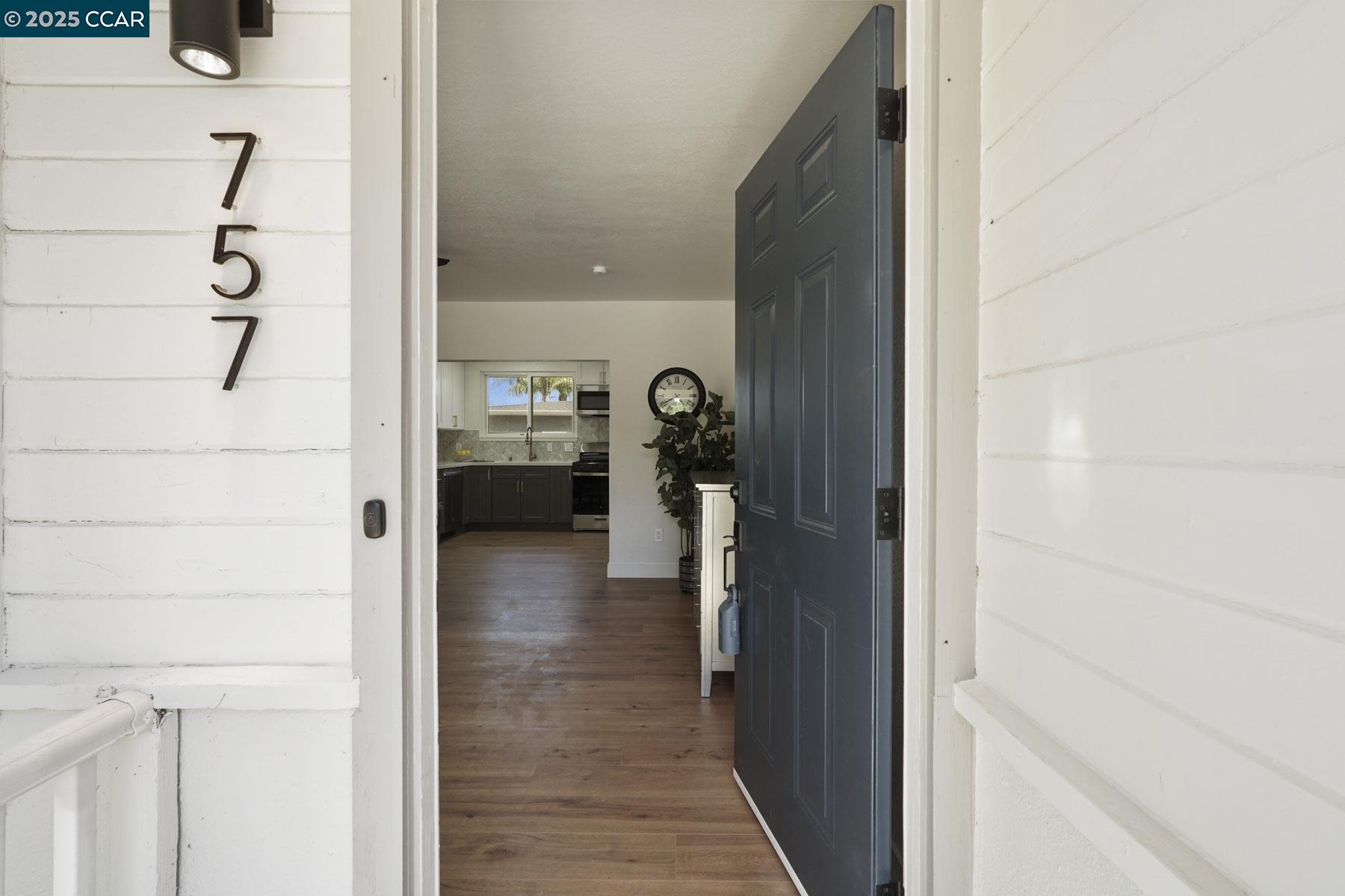 Detail Gallery Image 4 of 28 For 757 E 16th Street, Marysville,  CA 95901 - 3 Beds | 1 Baths