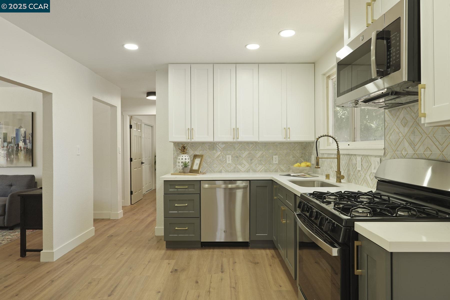 Detail Gallery Image 10 of 28 For 757 E 16th Street, Marysville,  CA 95901 - 3 Beds | 1 Baths