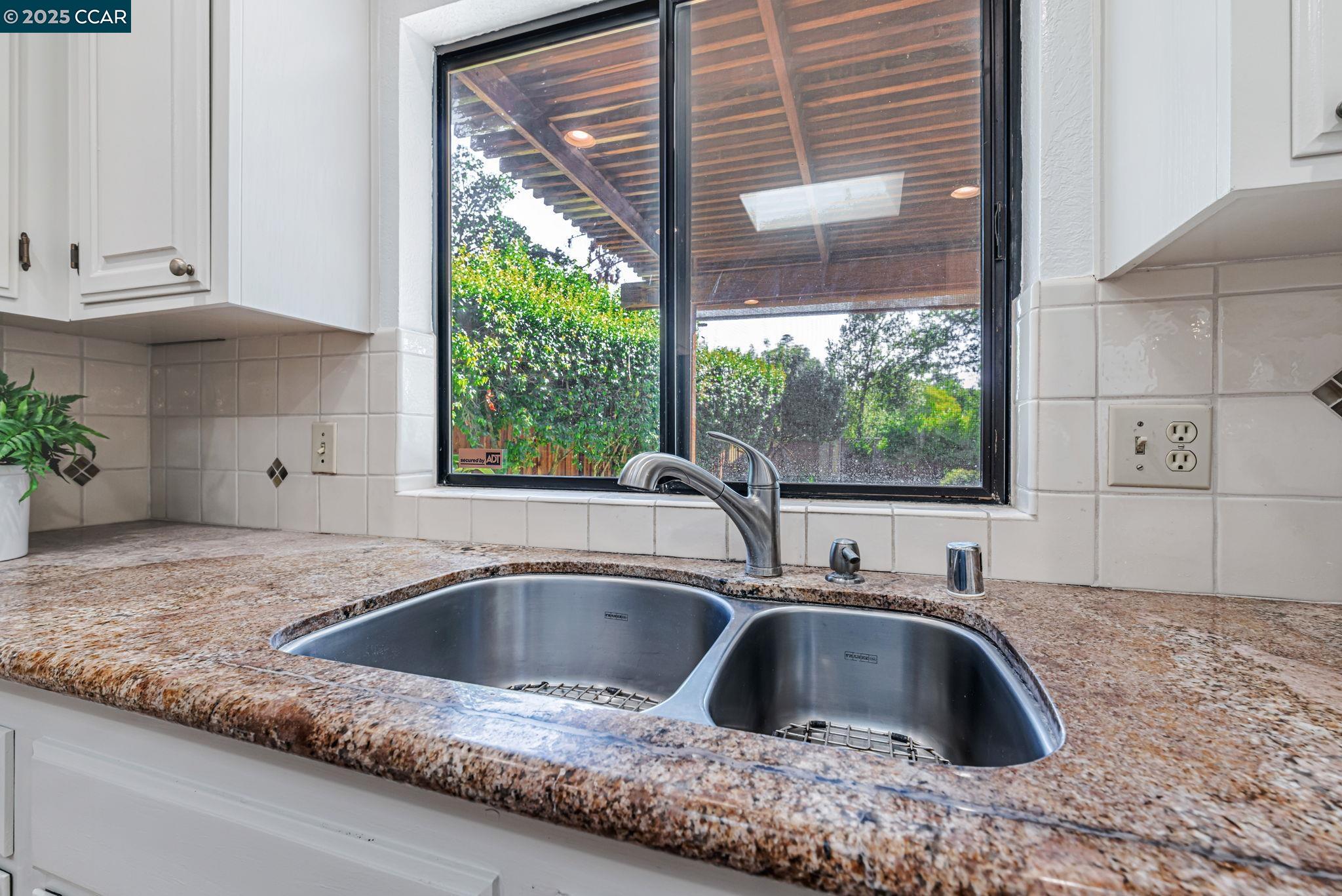 Detail Gallery Image 12 of 45 For 61 Alberta Ter, Walnut Creek,  CA 94596 - 3 Beds | 2/1 Baths
