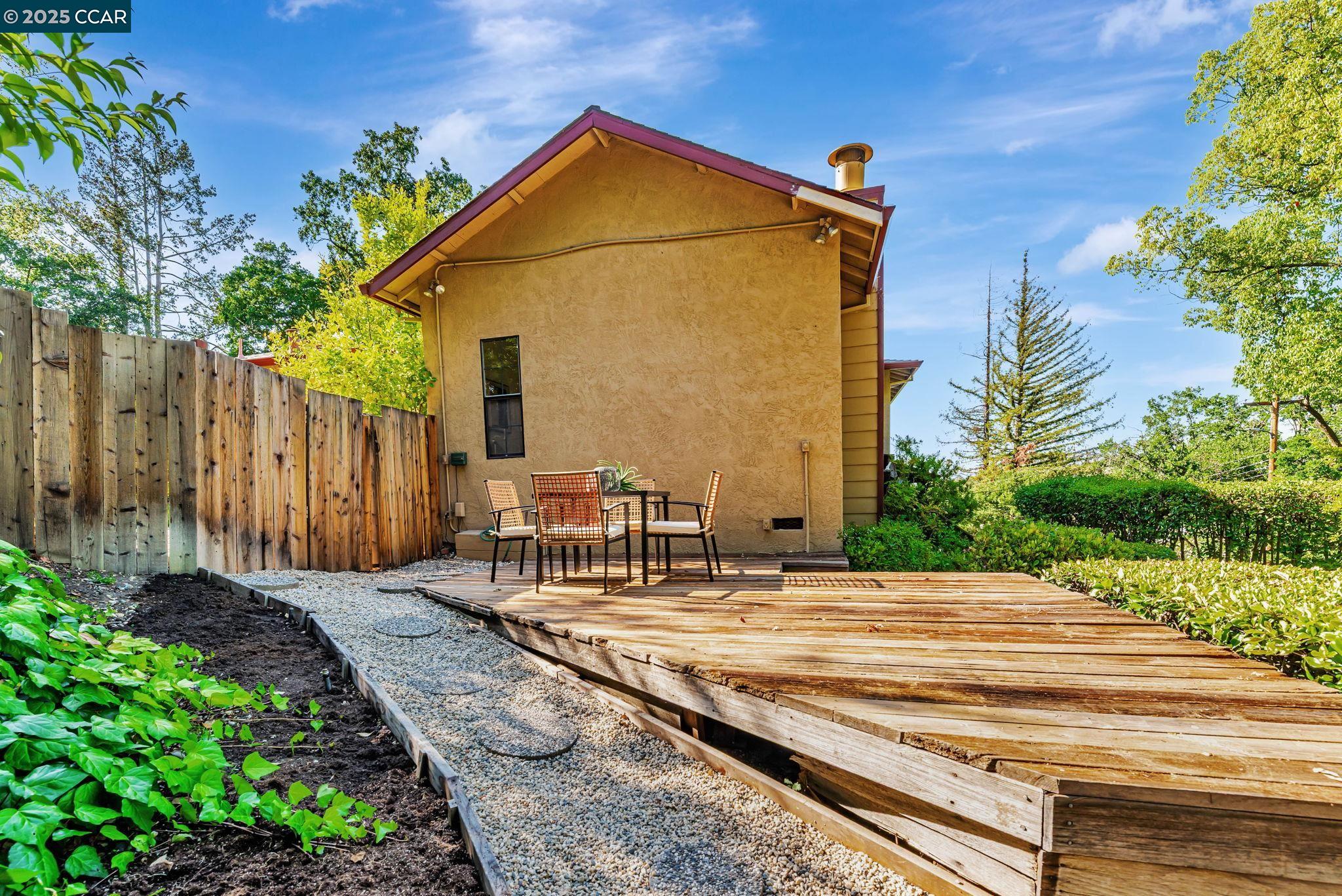 Detail Gallery Image 38 of 45 For 61 Alberta Ter, Walnut Creek,  CA 94596 - 3 Beds | 2/1 Baths