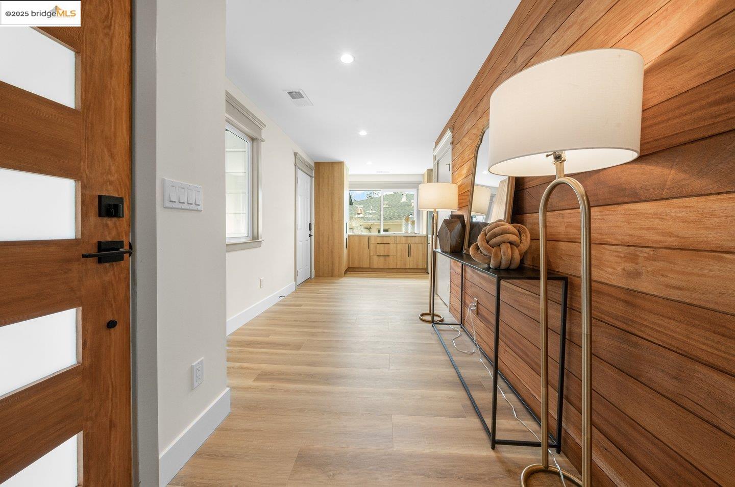 Detail Gallery Image 12 of 60 For 713 Midcrest Way, El Cerrito,  CA 94530 - 4 Beds | 4/1 Baths