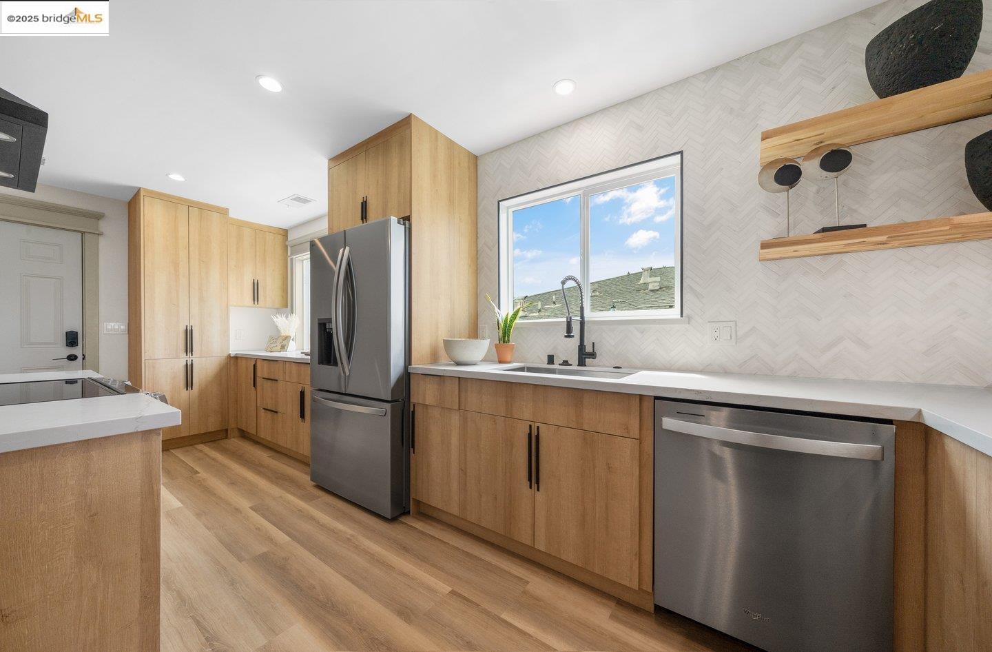 Detail Gallery Image 21 of 60 For 713 Midcrest Way, El Cerrito,  CA 94530 - 4 Beds | 4/1 Baths