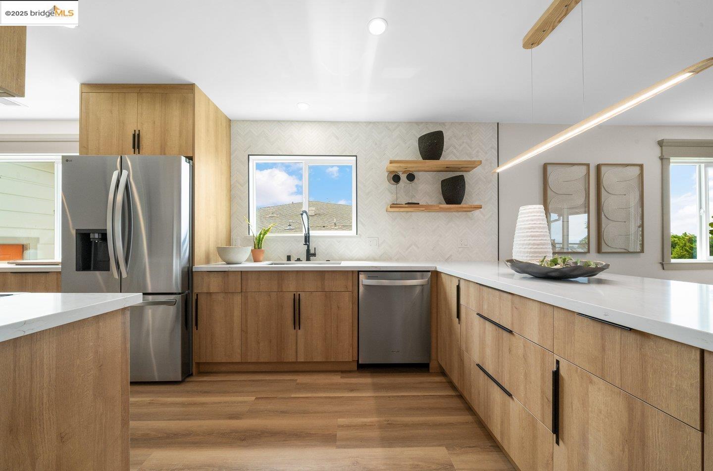 Detail Gallery Image 22 of 60 For 713 Midcrest Way, El Cerrito,  CA 94530 - 4 Beds | 4/1 Baths