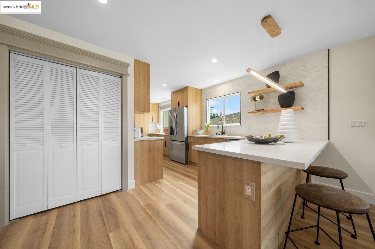 Detail Gallery Image 23 of 60 For 713 Midcrest Way, El Cerrito,  CA 94530 - 4 Beds | 4/1 Baths