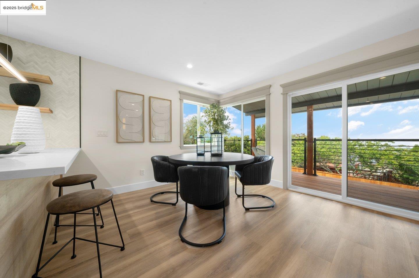 Detail Gallery Image 24 of 60 For 713 Midcrest Way, El Cerrito,  CA 94530 - 4 Beds | 4/1 Baths