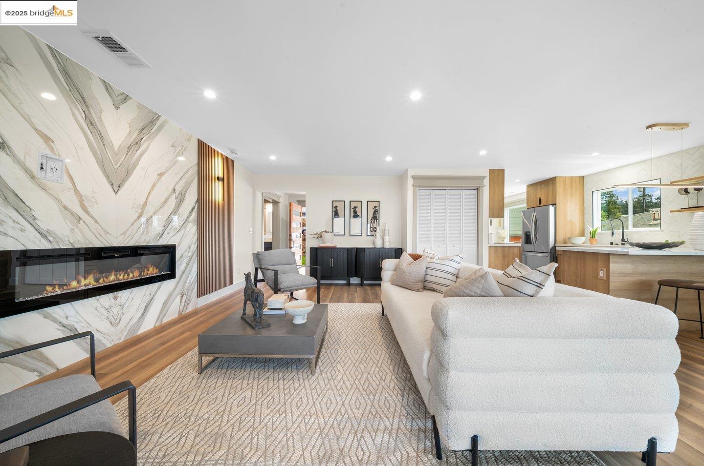 Detail Gallery Image 31 of 60 For 713 Midcrest Way, El Cerrito,  CA 94530 - 4 Beds | 4/1 Baths