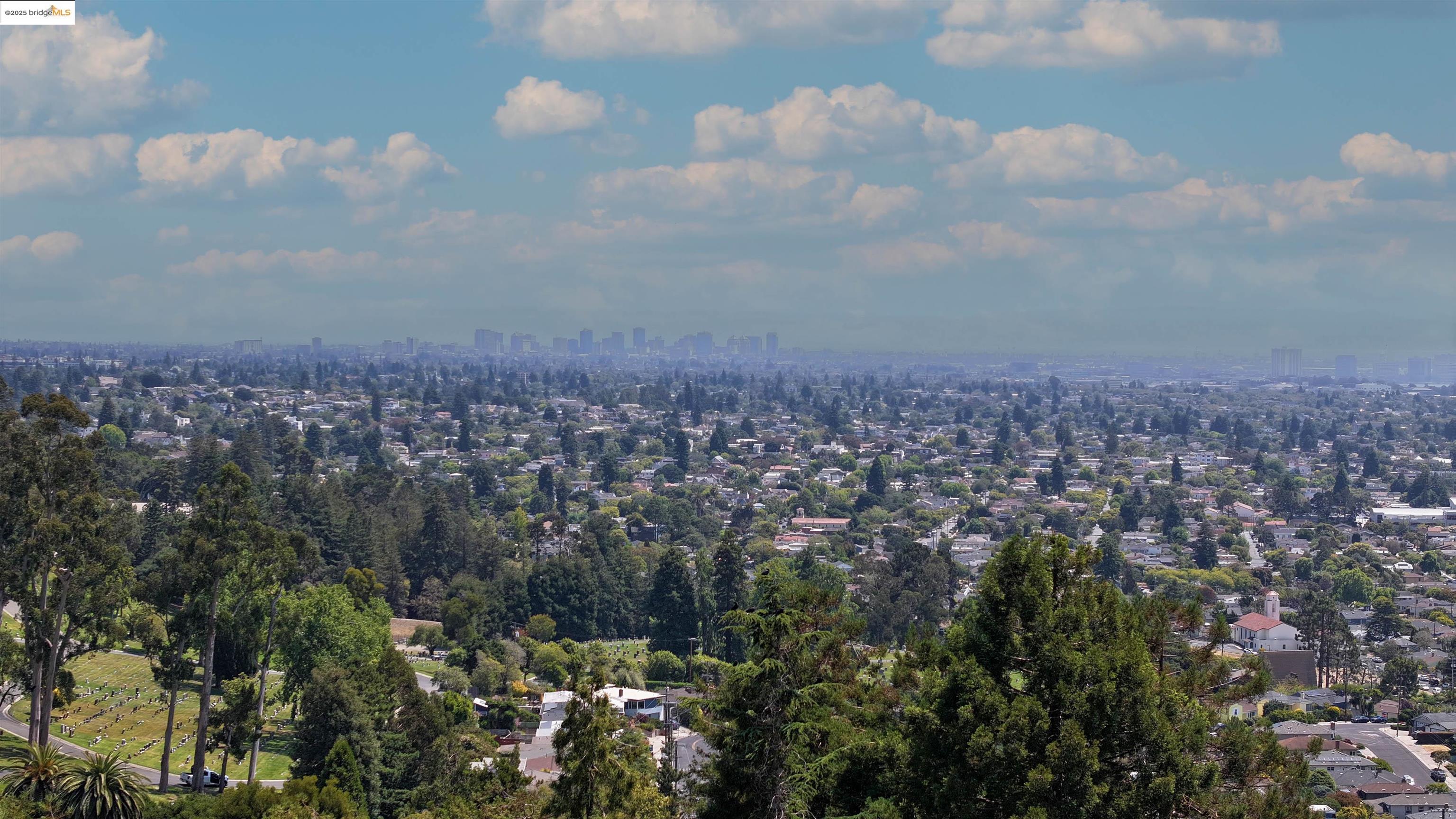 Detail Gallery Image 6 of 60 For 713 Midcrest Way, El Cerrito,  CA 94530 - 4 Beds | 4/1 Baths
