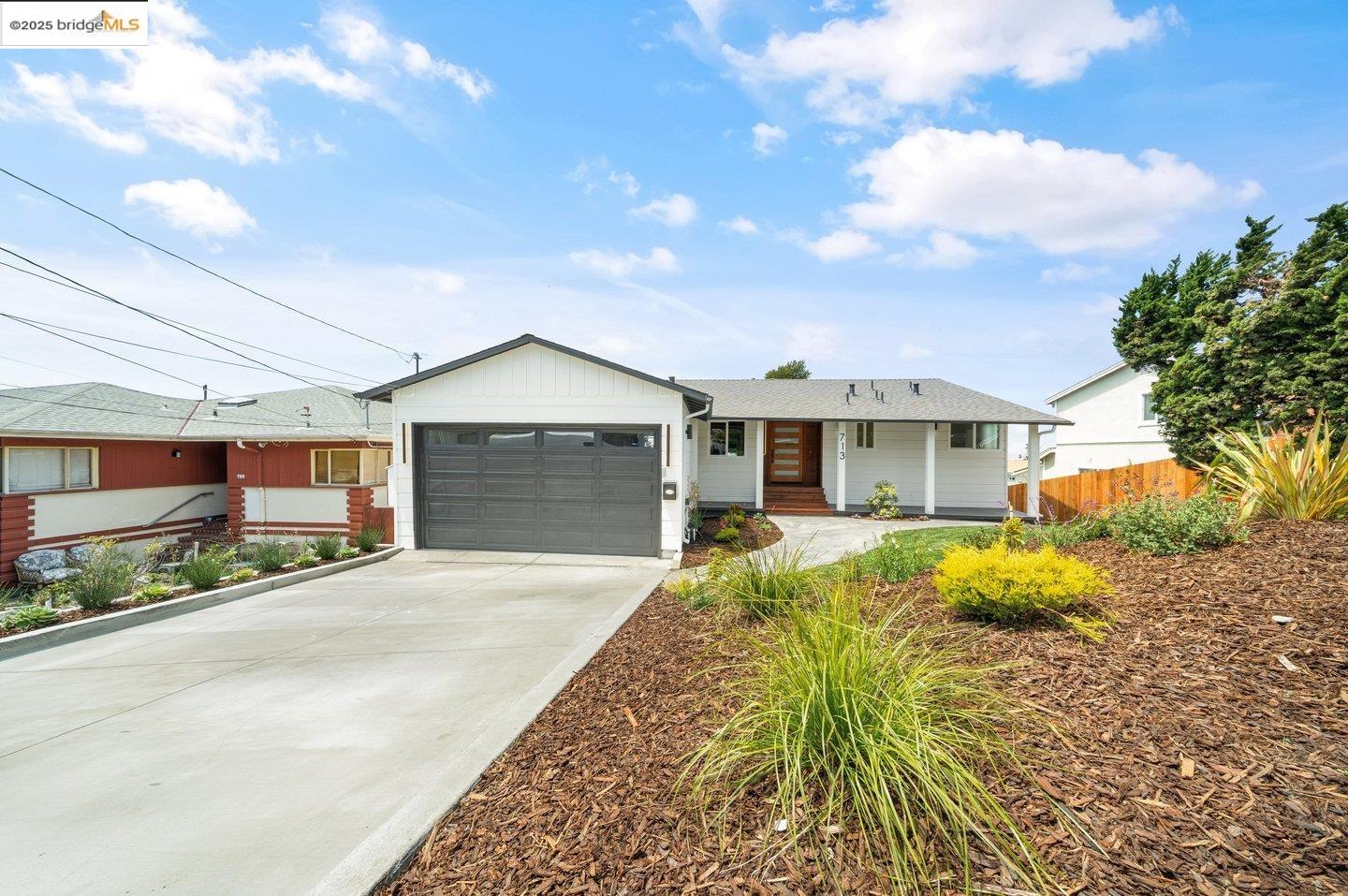 Detail Gallery Image 8 of 60 For 713 Midcrest Way, El Cerrito,  CA 94530 - 4 Beds | 4/1 Baths