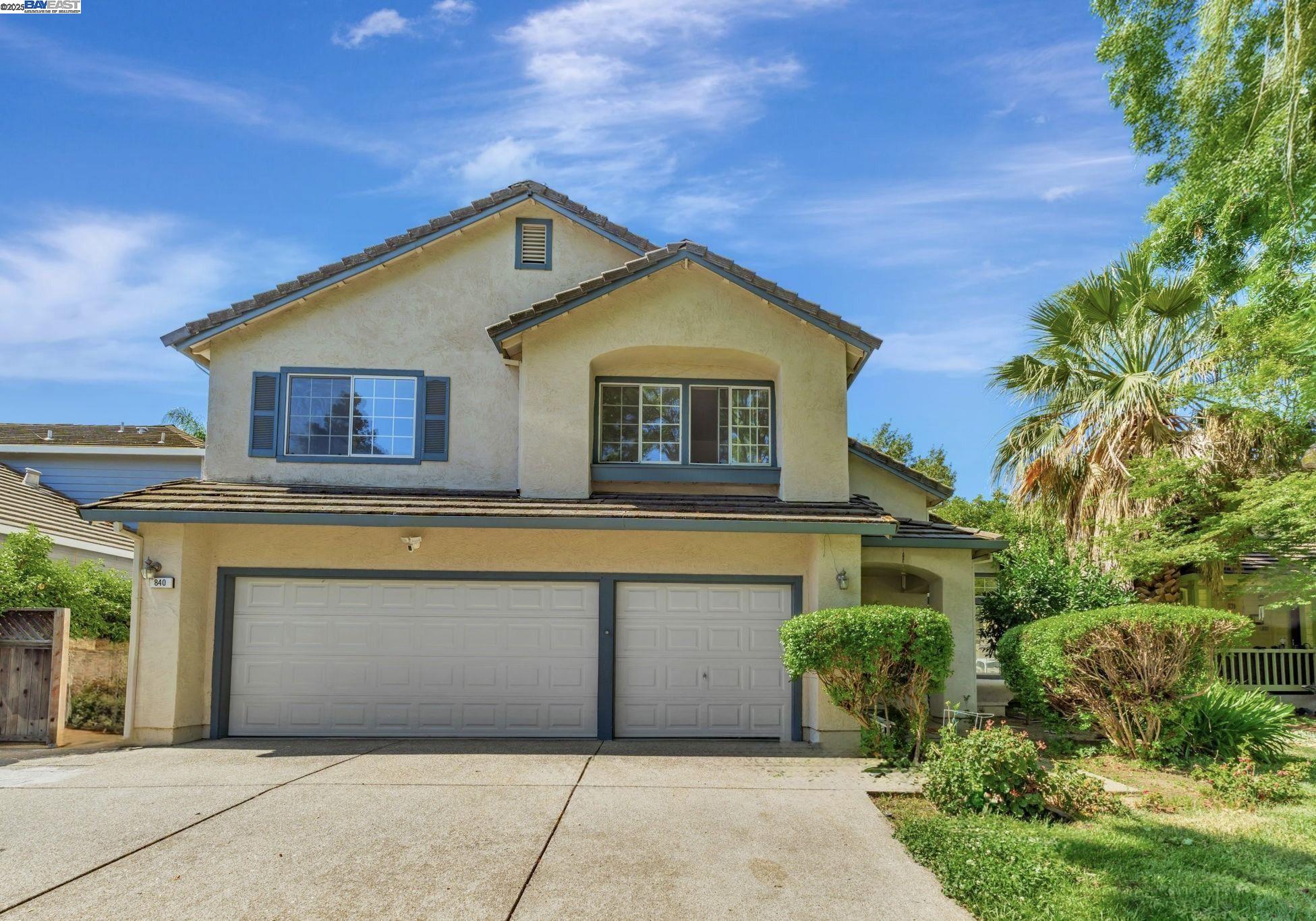 Detail Gallery Image 3 of 49 For 840 Menay Dr, Tracy,  CA 95376 - 4 Beds | 2/1 Baths