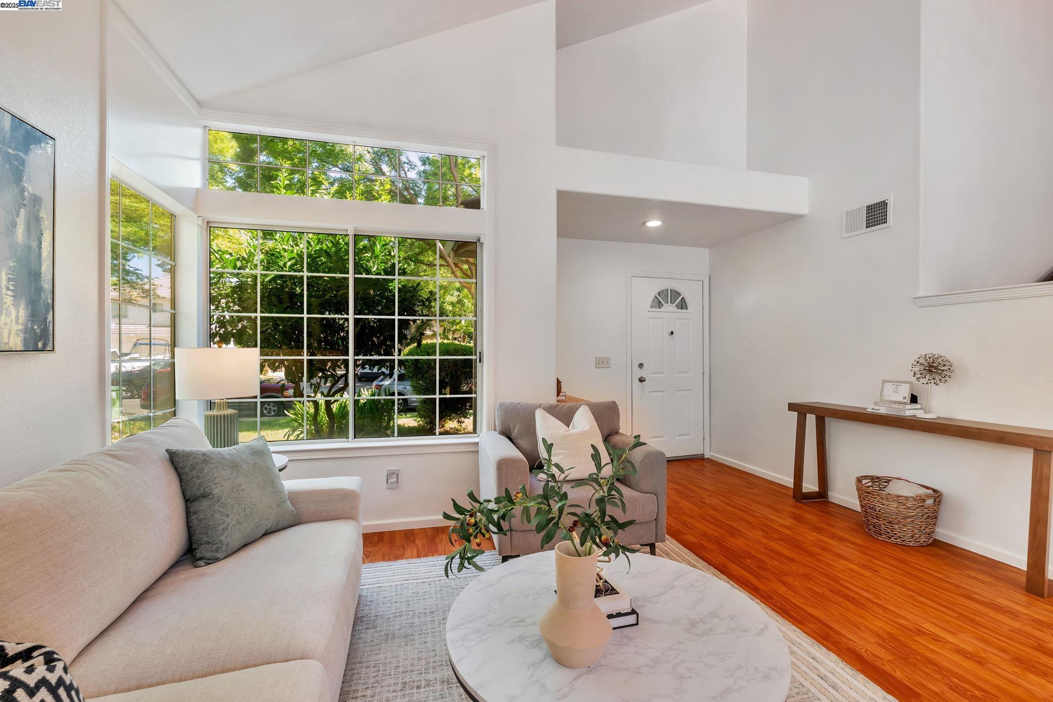 Detail Gallery Image 6 of 49 For 840 Menay Dr, Tracy,  CA 95376 - 4 Beds | 2/1 Baths