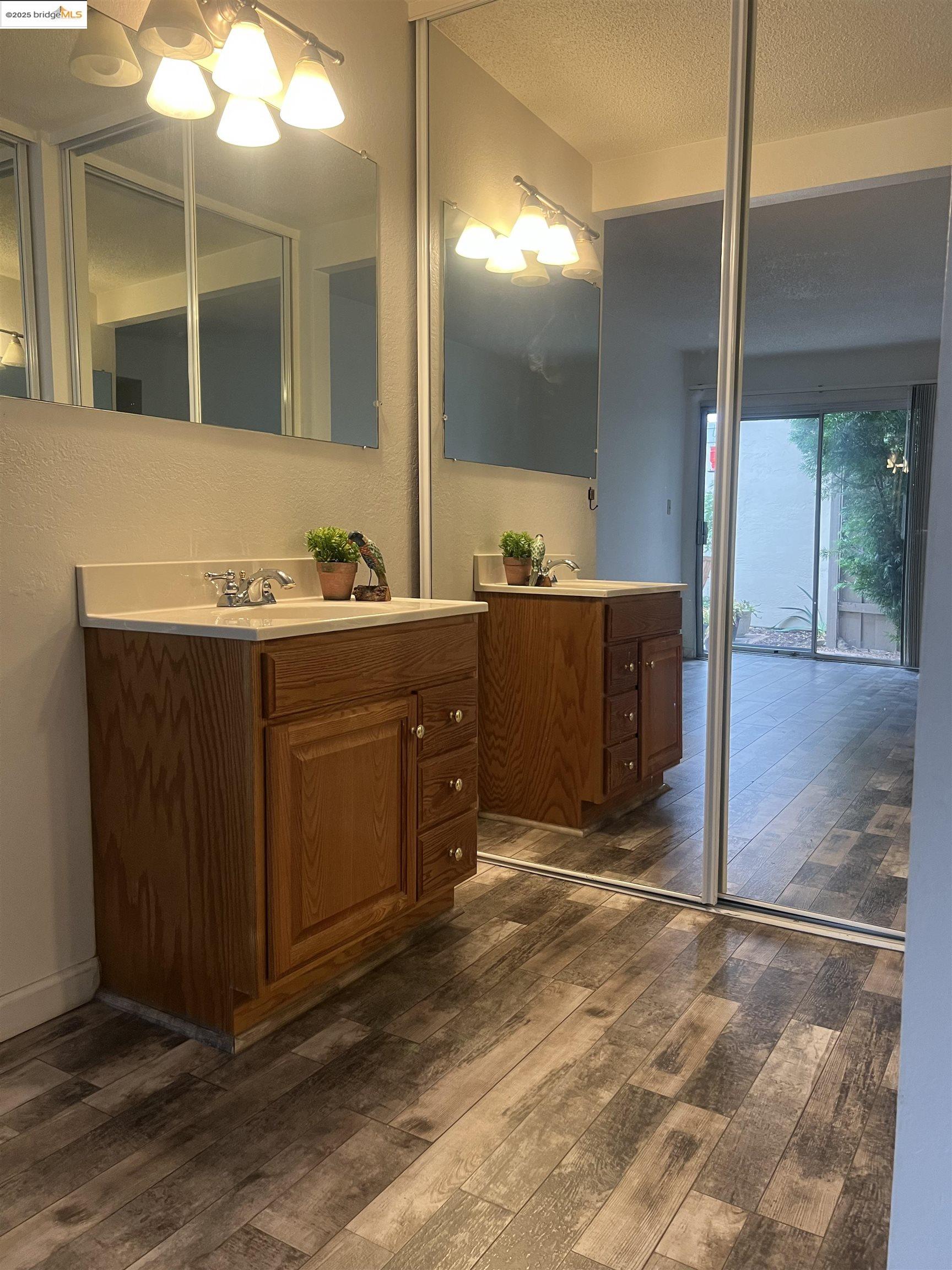 14 Long Creek Cir, Clayton, California 94517, 2 Bedrooms Bedrooms, 6 Rooms Rooms,2 BathroomsBathrooms,Residential Lease,For Rent,14 Long Creek Cir,41102716