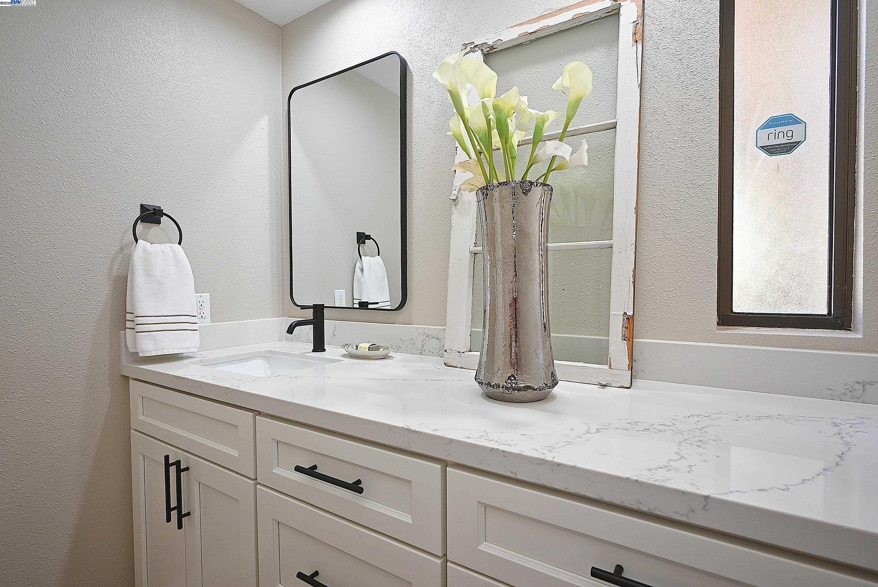Detail Gallery Image 12 of 31 For 241 Belaire Ct, Danville,  CA 94526 - 4 Beds | 2/1 Baths