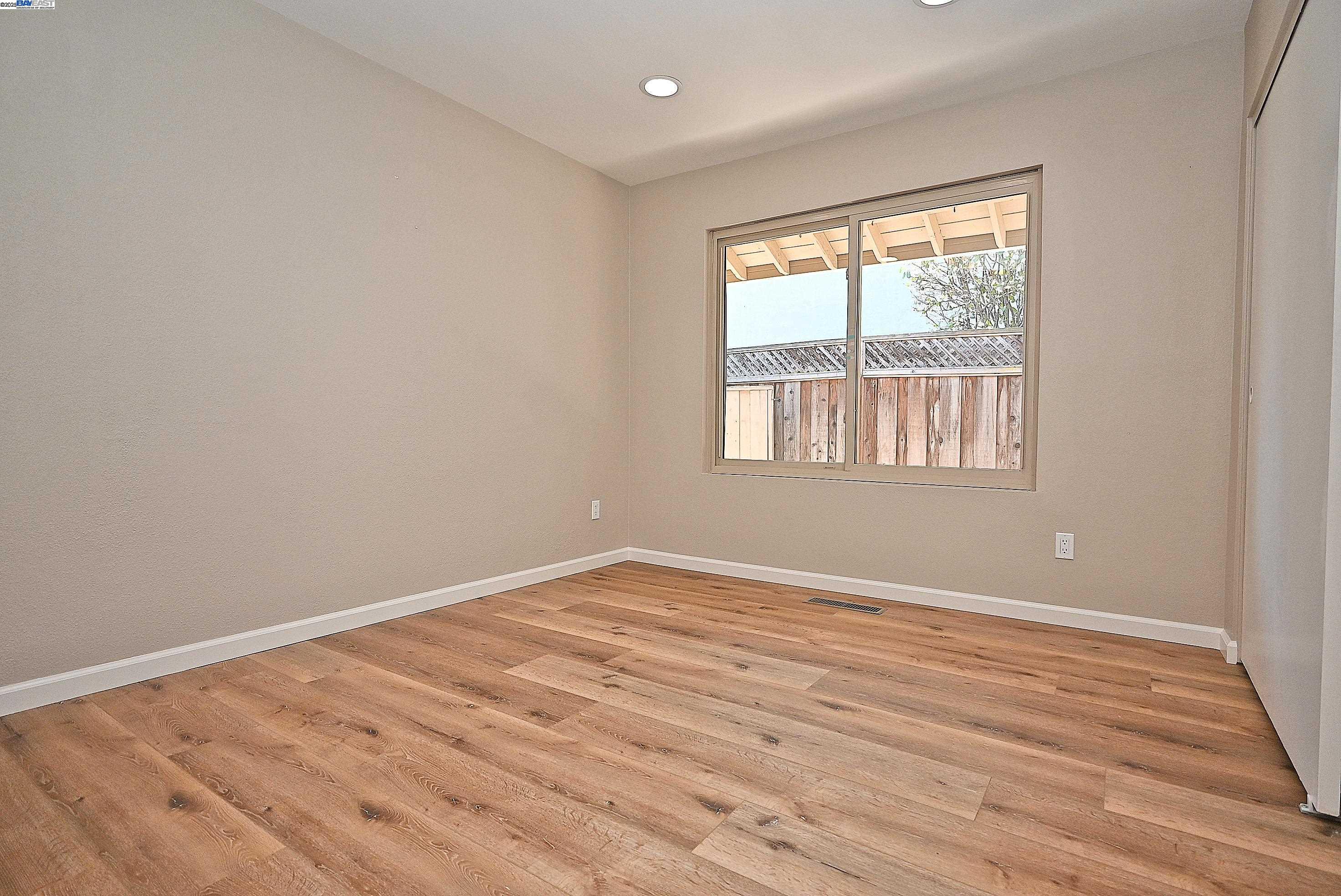 Detail Gallery Image 25 of 31 For 241 Belaire Ct, Danville,  CA 94526 - 4 Beds | 2/1 Baths