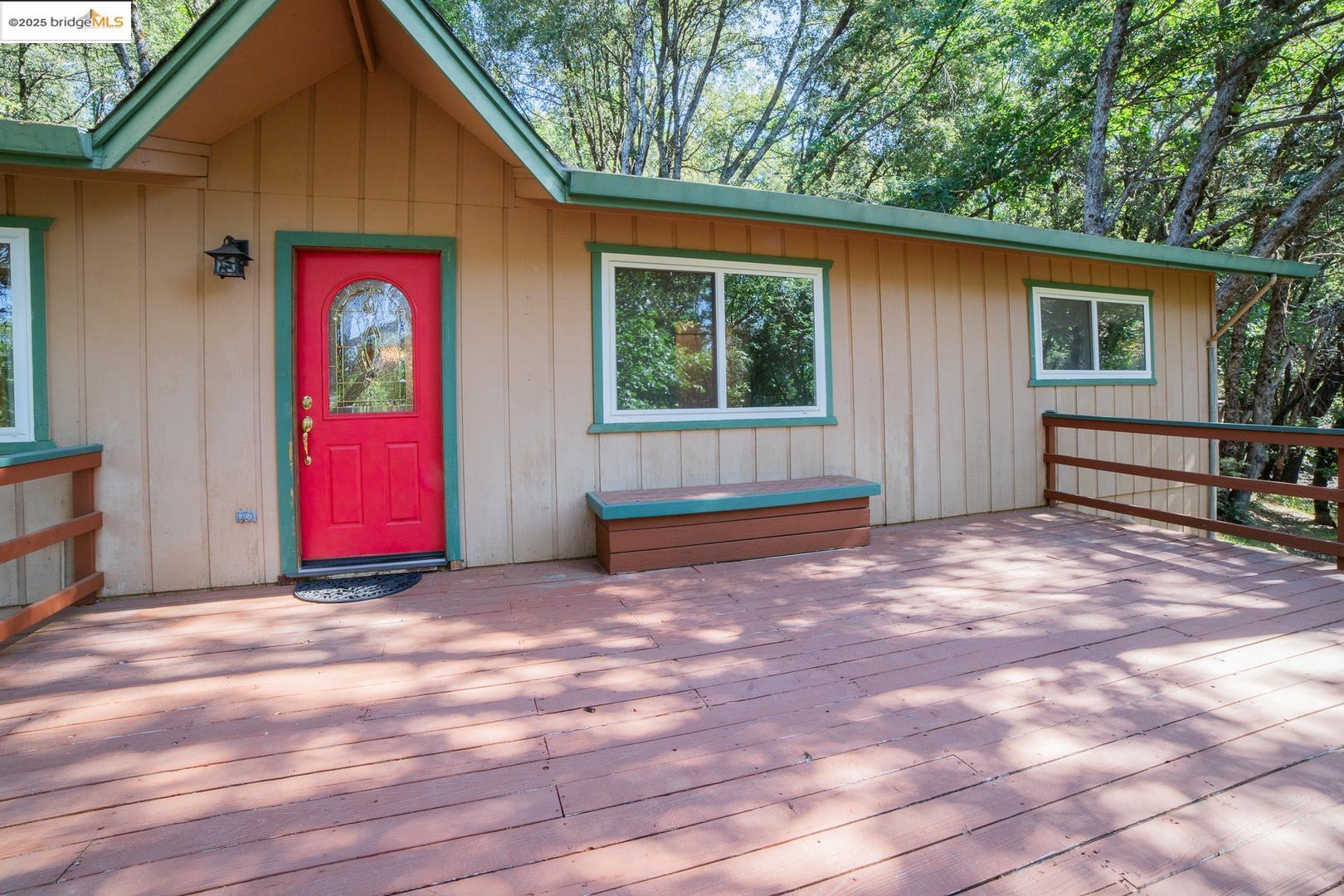 Detail Gallery Image 1 of 34 For 18070 Pipit Ct, Twain Harte,  CA 95383 - 3 Beds | 2 Baths