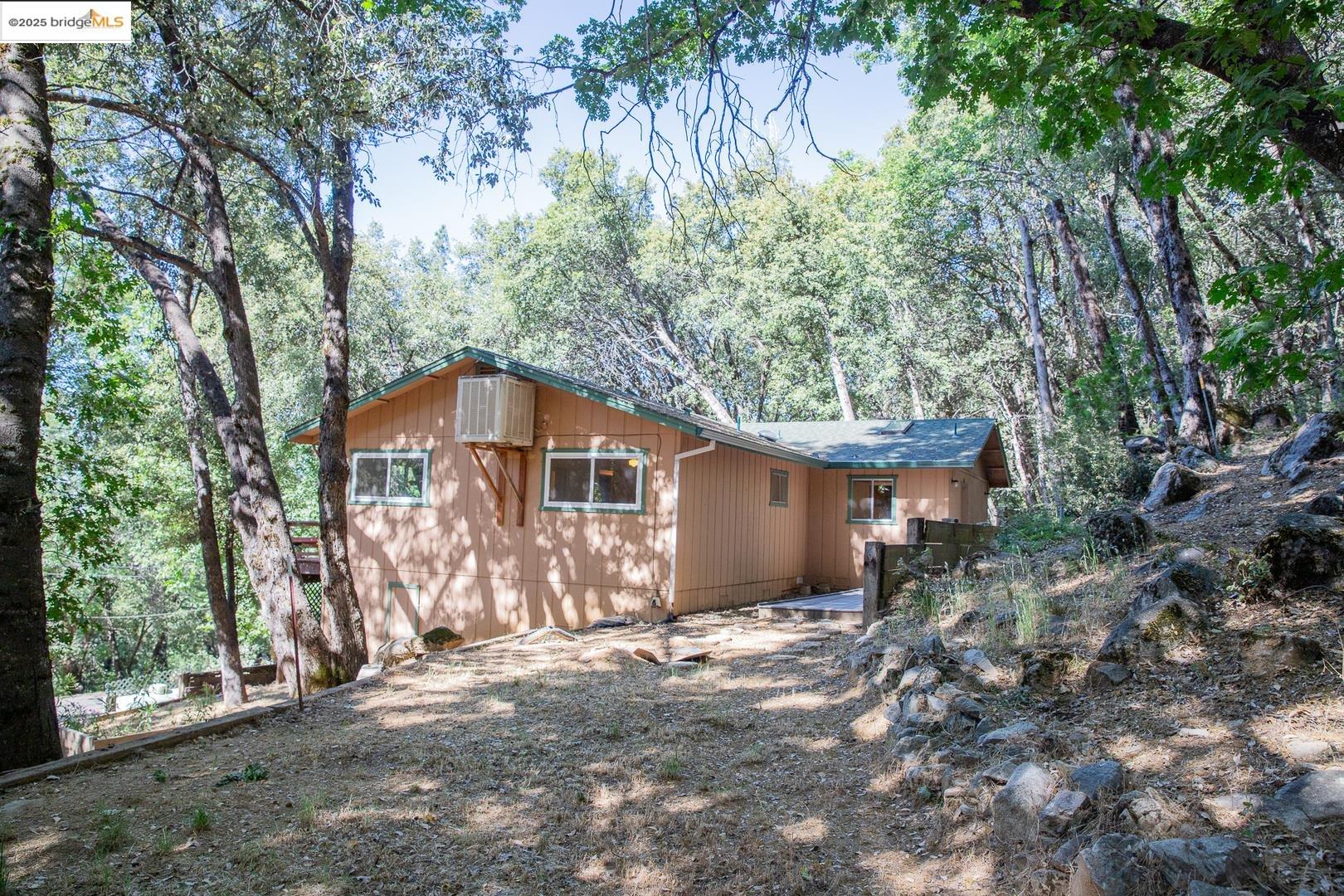 Detail Gallery Image 4 of 34 For 18070 Pipit Ct, Twain Harte,  CA 95383 - 3 Beds | 2 Baths