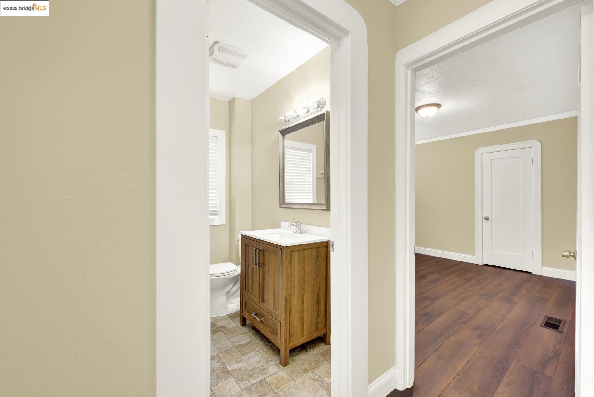 Detail Gallery Image 20 of 47 For 1806 105th Ave, Oakland,  CA 94603 - 3 Beds | 1/1 Baths