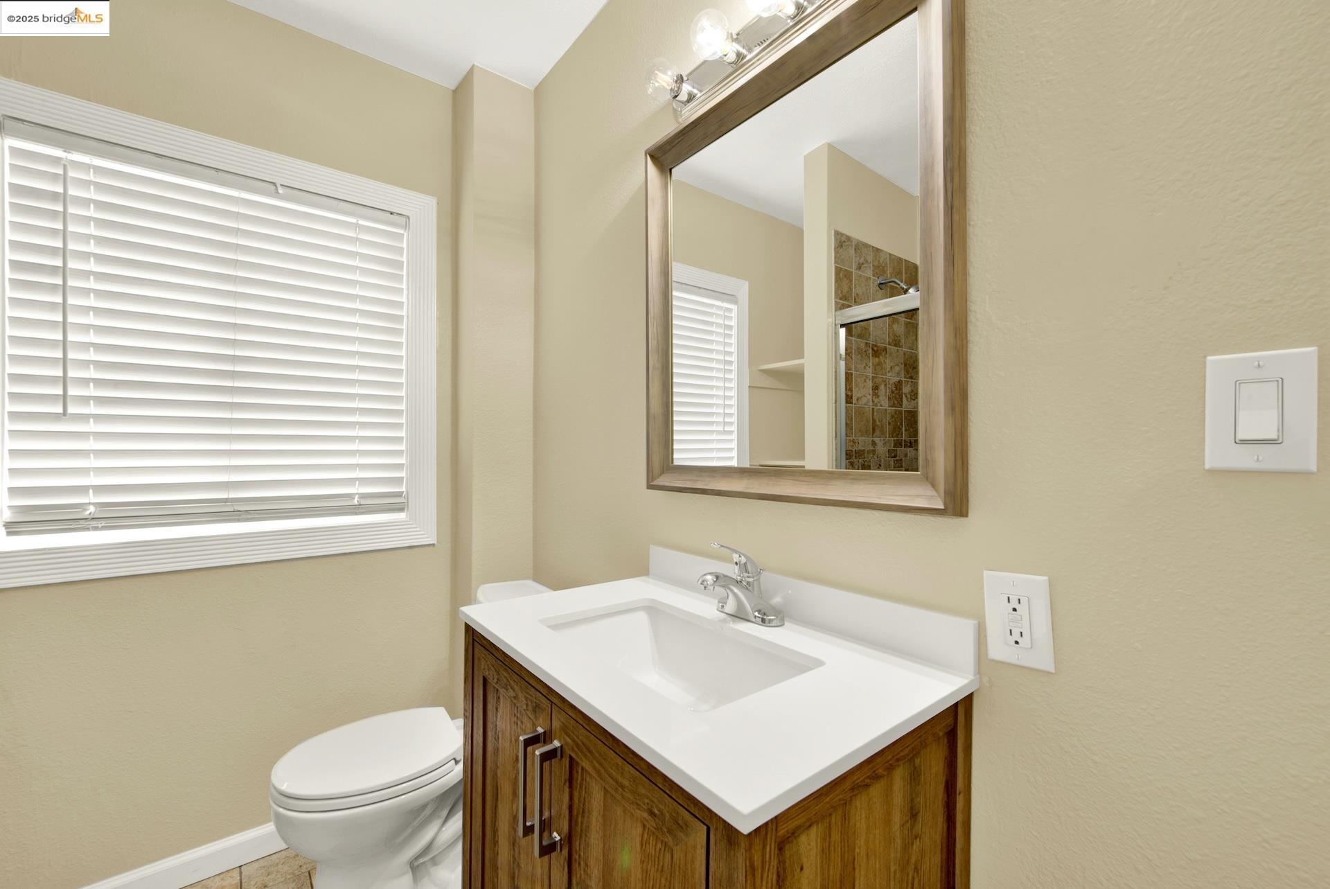 Detail Gallery Image 22 of 47 For 1806 105th Ave, Oakland,  CA 94603 - 3 Beds | 1/1 Baths