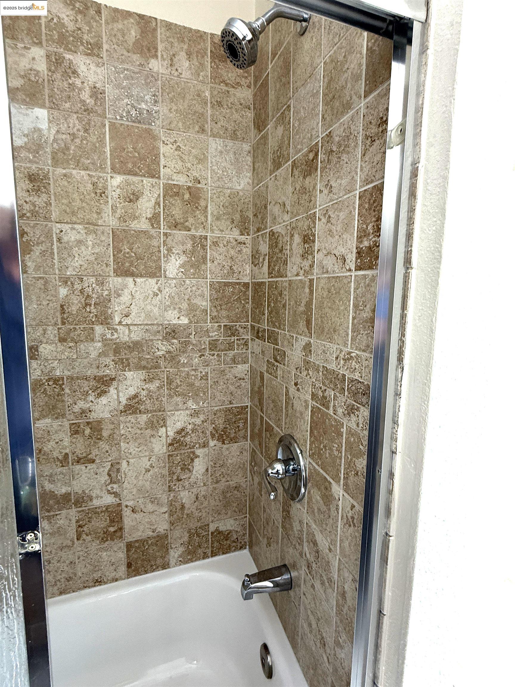 Detail Gallery Image 26 of 47 For 1806 105th Ave, Oakland,  CA 94603 - 3 Beds | 1/1 Baths