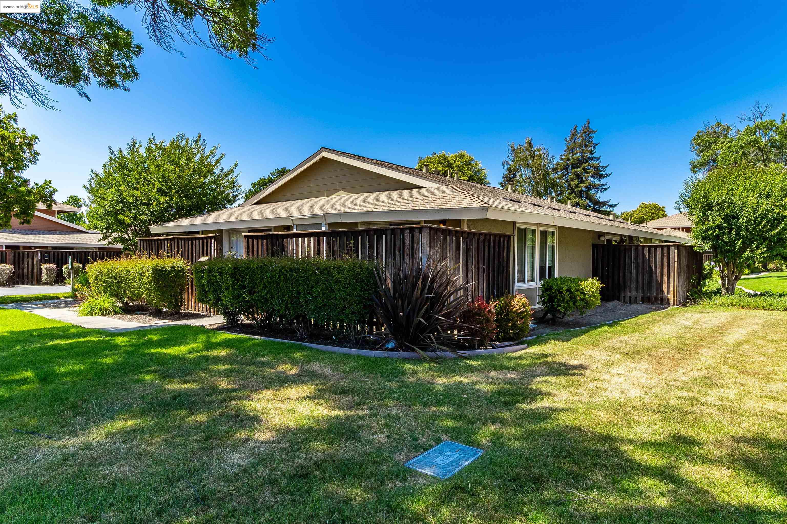 Photo #2: 41102723 Listing 