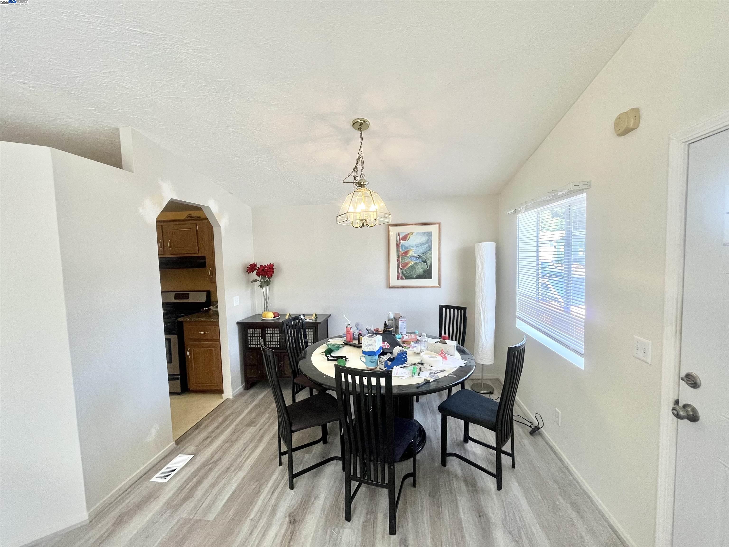 Detail Gallery Image 6 of 13 For 307 Southbay Dr #307,  San Jose,  CA 95134 - 3 Beds | 2 Baths