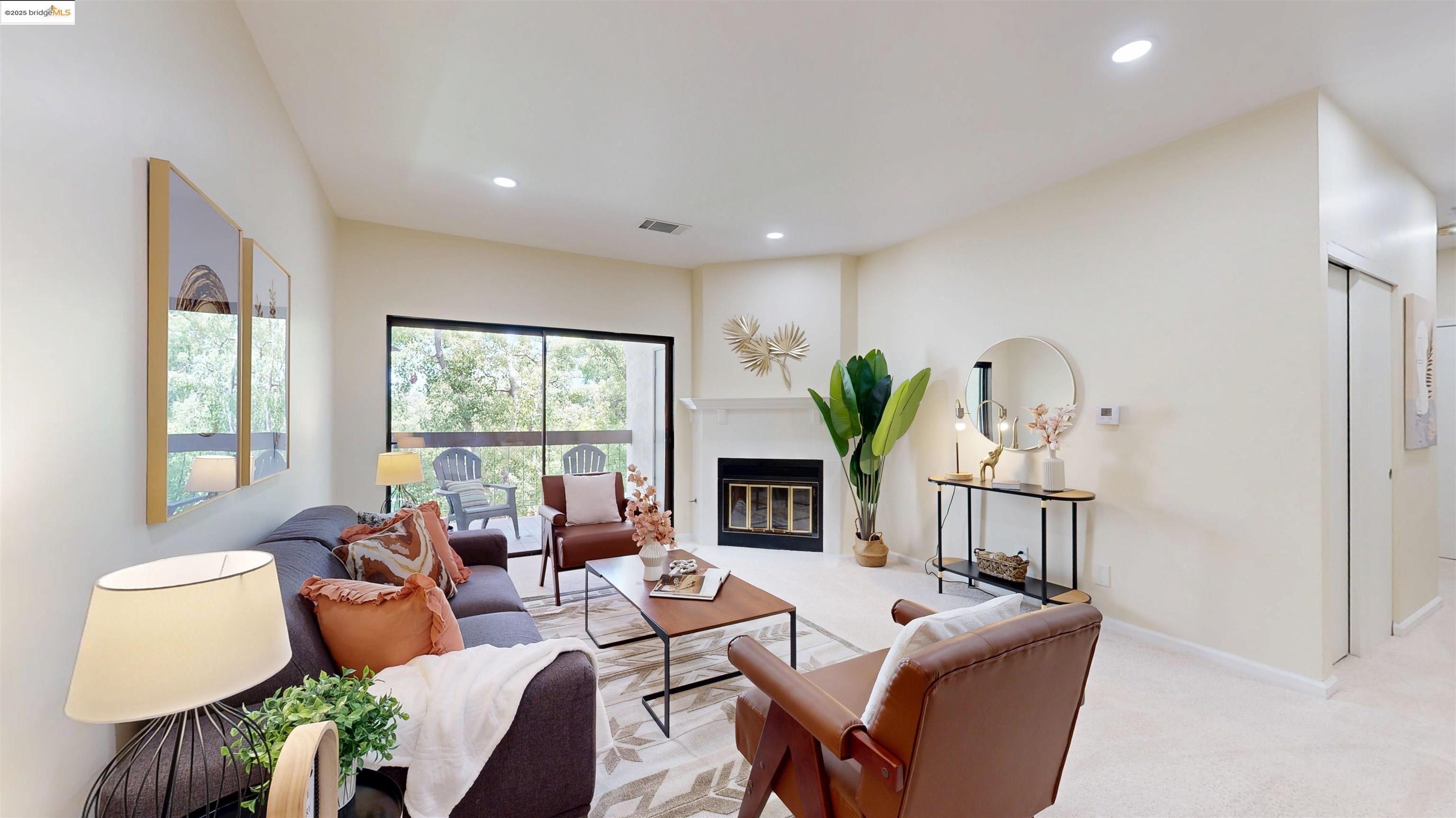 Photo #2: 41102735 Listing 
