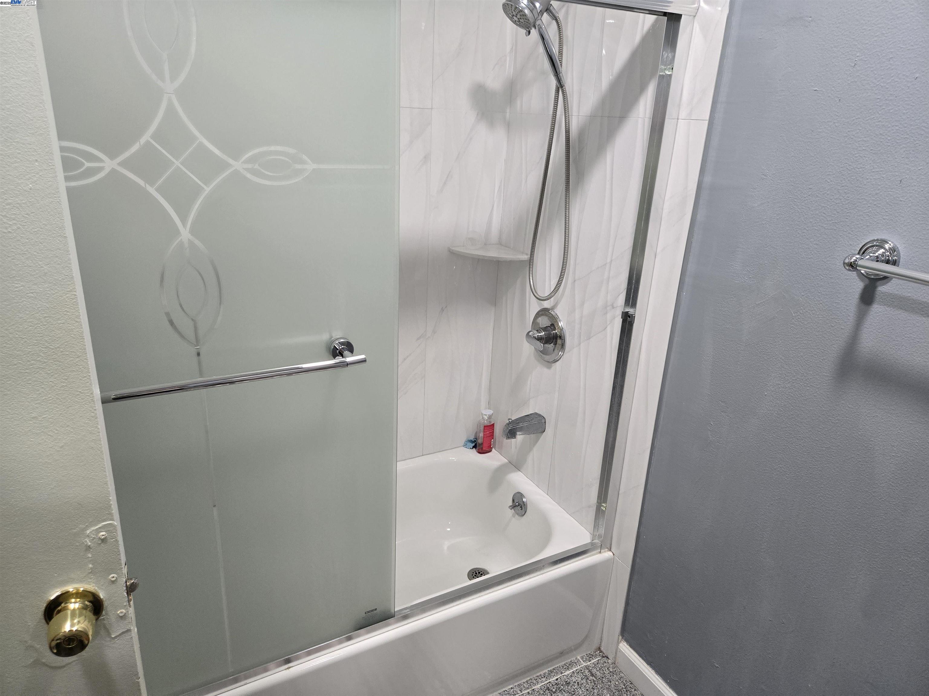 Photo #17: 41102737 Listing: Photo #17