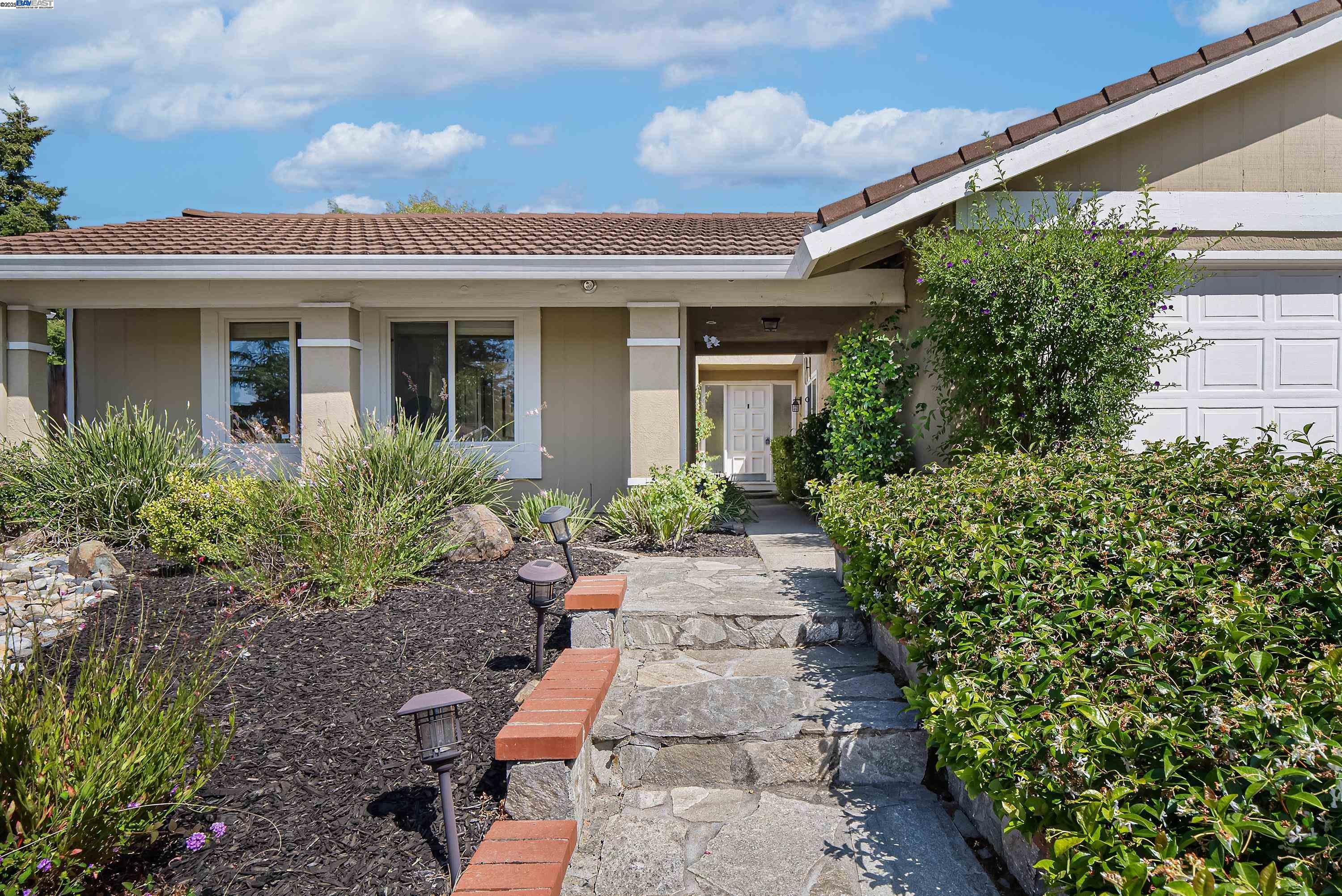 Detail Gallery Image 6 of 53 For 3658 Touriga Dr, Pleasanton,  CA 94566 - 4 Beds | 2 Baths
