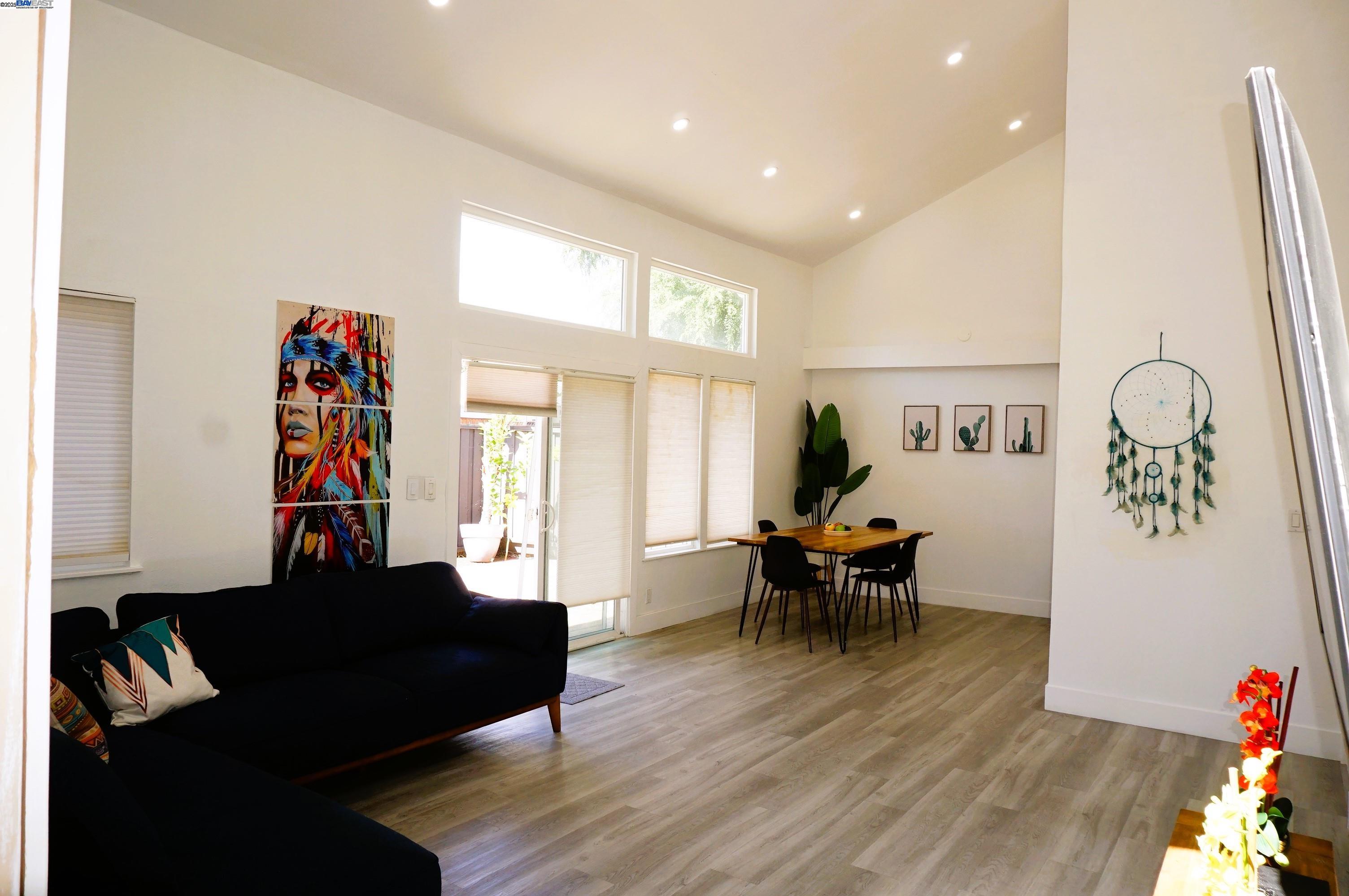 Photo #2: 41102746 Listing 